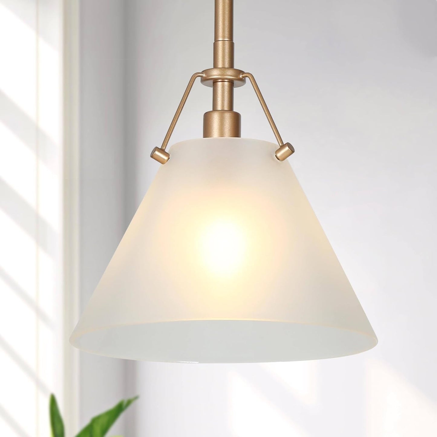 Gold Pendant Lights, 1-Light Modern Pendant Lighting for Kitchen, Frosted Glass Kitchen Island Pendant Light for Dining Room, Bedroom, Foyer, Hallway
