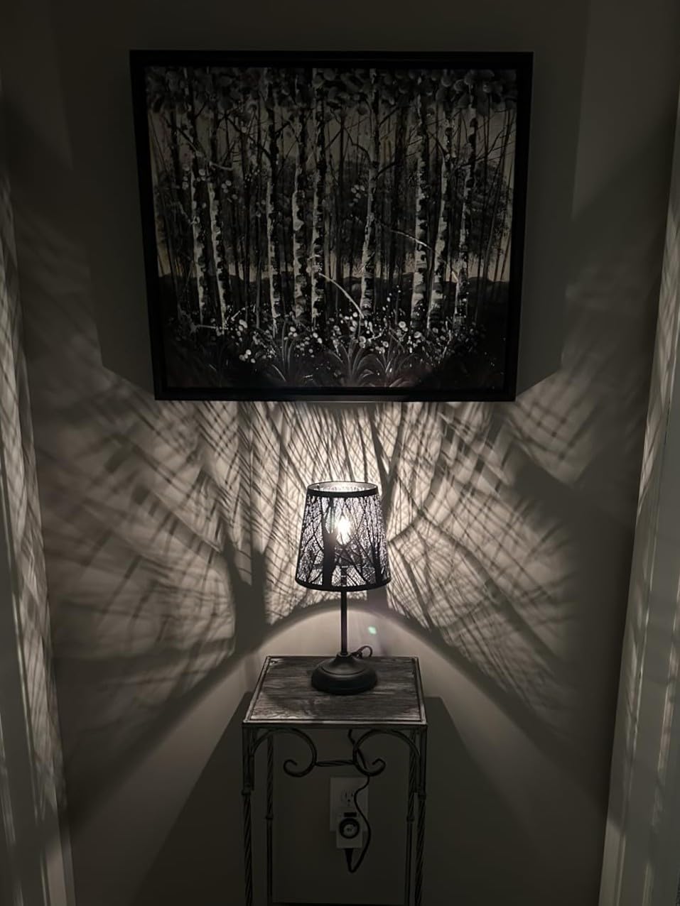 3 Level Dimmable Touch Table Lamp, Black Metal Tree Pattern Shadow Lamp, Small Bedside Night Light for Kids, Vintage Accent Decor Lamp Halloween Indoor Mood Lighting Bedroom Living Room Small Spaces