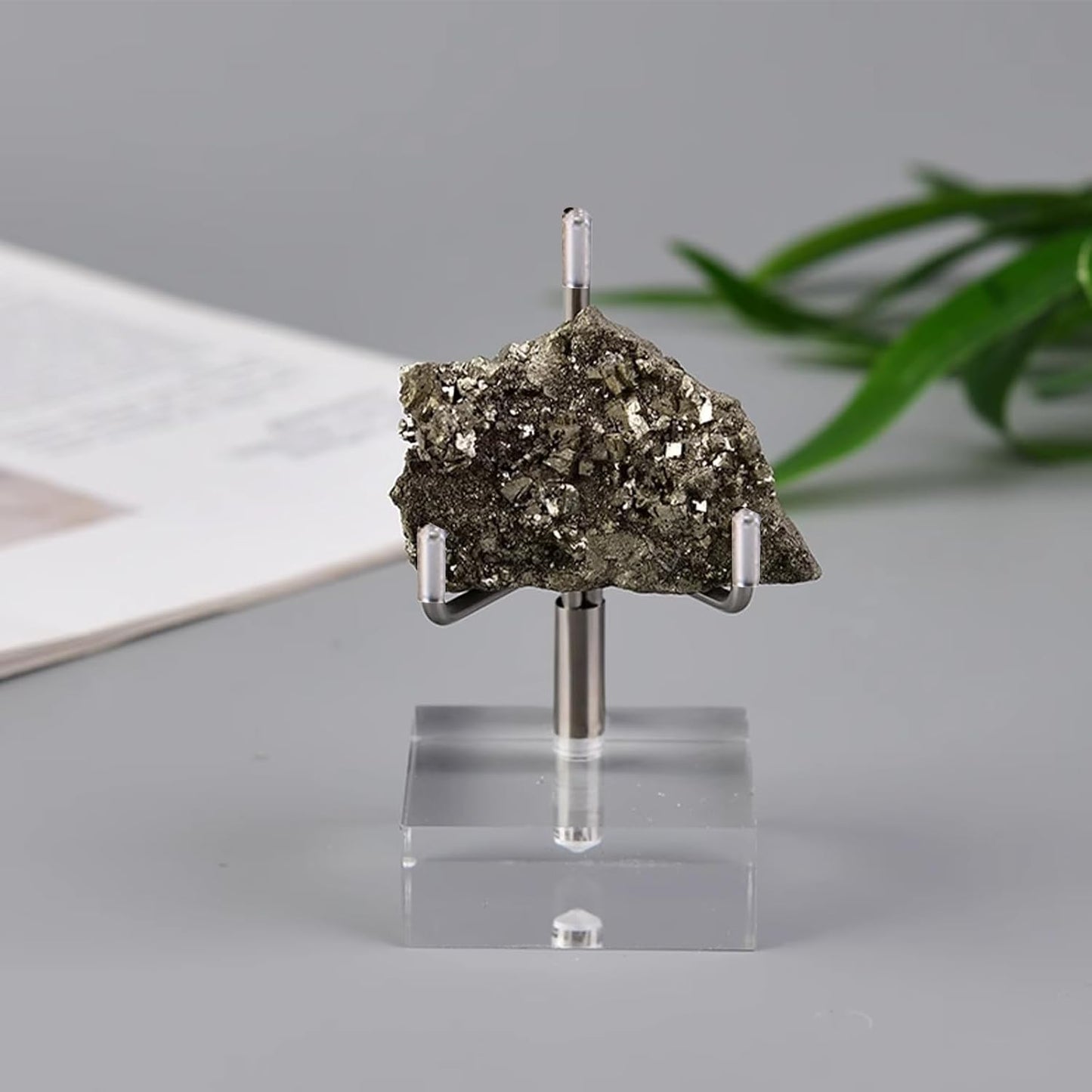 20 Pcs Adjustable Metal Arm Display Stand with Acrylic Base Silver Easel Rock Decorative Plate Holder for Picture Book Mineral Geodes Agate Coral Collection