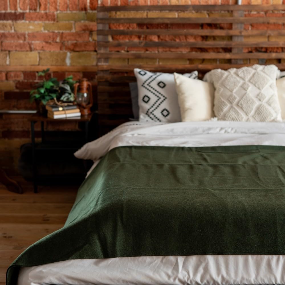 Arcturus Tahoe Wool Bed Blanket | Soft, Breathable Wool Blanket for Year-Round Comfort - Queen Size (90"x 96") | Thick, Washable & Warm (Olive Green)
