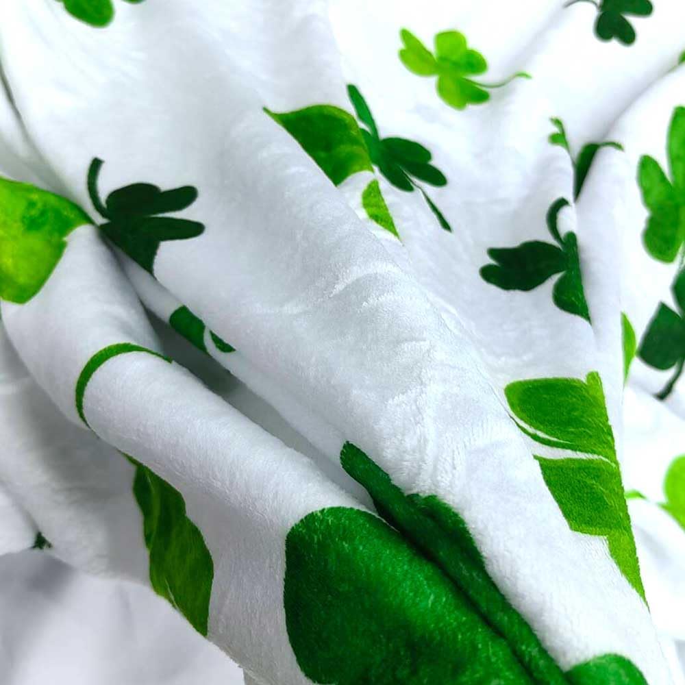 St Patricks Day Throw Blanket Soft Fleece Throw Blankets for Couch, Saint Patrick Microfiber Bed Blanket, Green Clover Shamrock Spring Blankets for Bed Sofa Chair 50x60inch