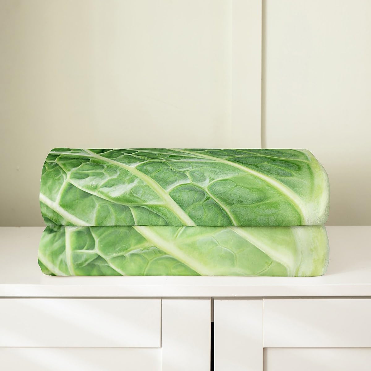 Funny Cabbage Leaf Fleece Blanket for Kids Boys Girls,Green Lettuce Leaf Blanket,Realistic Vegetable Throw Blanket,Novelty Gifts Food Themed Flannel Blanket,Luxury Soft Throw 50x60
