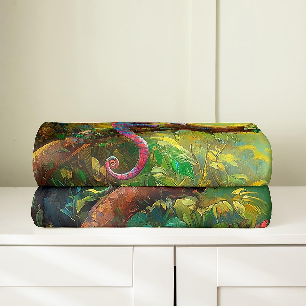 Erosebridal Chameleon Flannel Blanket 40x50 3D Wild Animal Fleece Blanket for Adult Women Western Rustic Farmstyle Fuzzy Plush Throw Nature Floral Print Wildlife Chameleon Pattern All Season