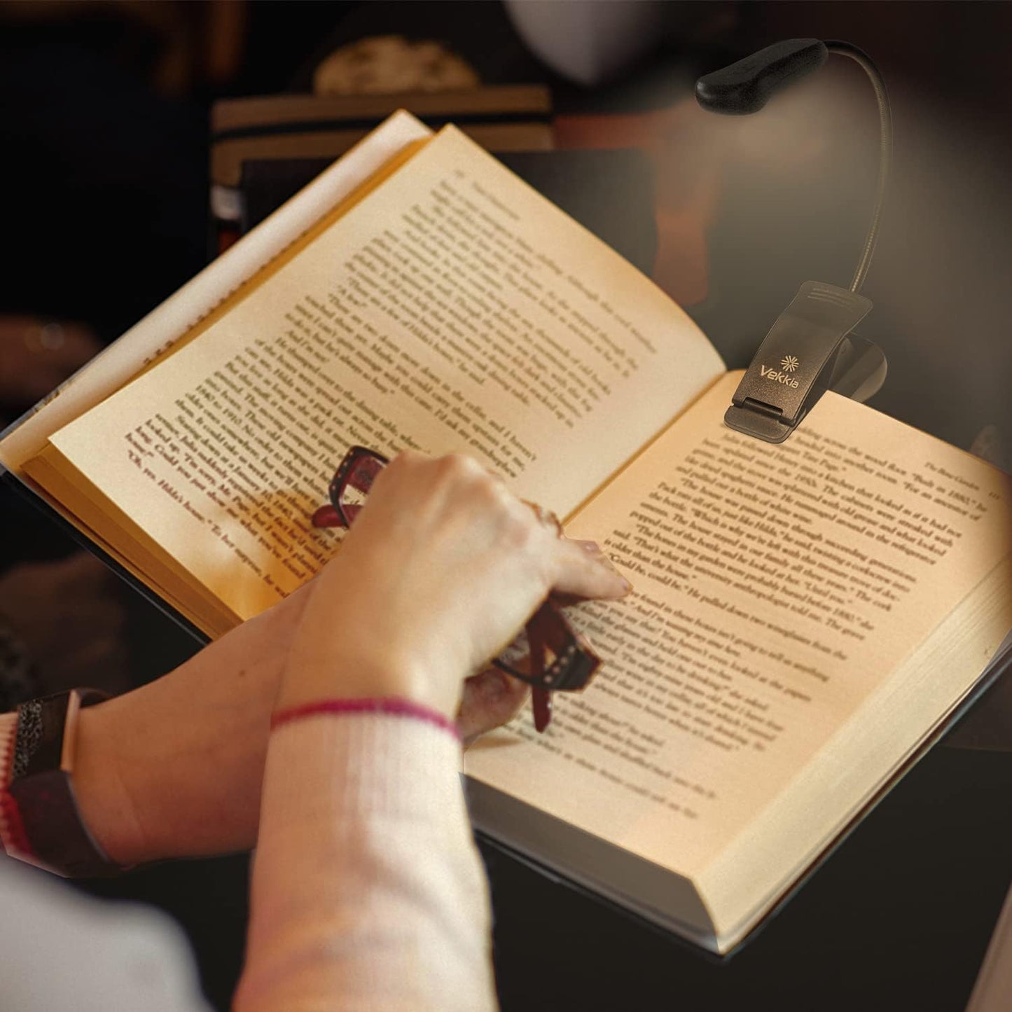 Vekkia/LuminoLite Rechargeable Book Light, Reading Lights for Books in Bed, 3 Colortemperature × 3 Brightness, Up to 70 Hours Lighting, Great for Readers, Travel (Black)
