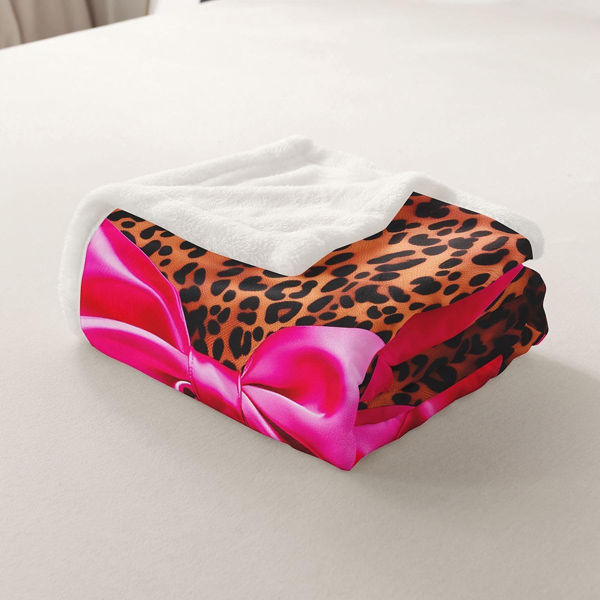 Pink Bowknot Woman Throw Blanket,Luxury Leopard Print Bed Plush Blanket for Living Room Decor,African Cheetah Skin Couch Bed Sofa Soft Cozy Kids Adults Teen Fleece 50"x60"