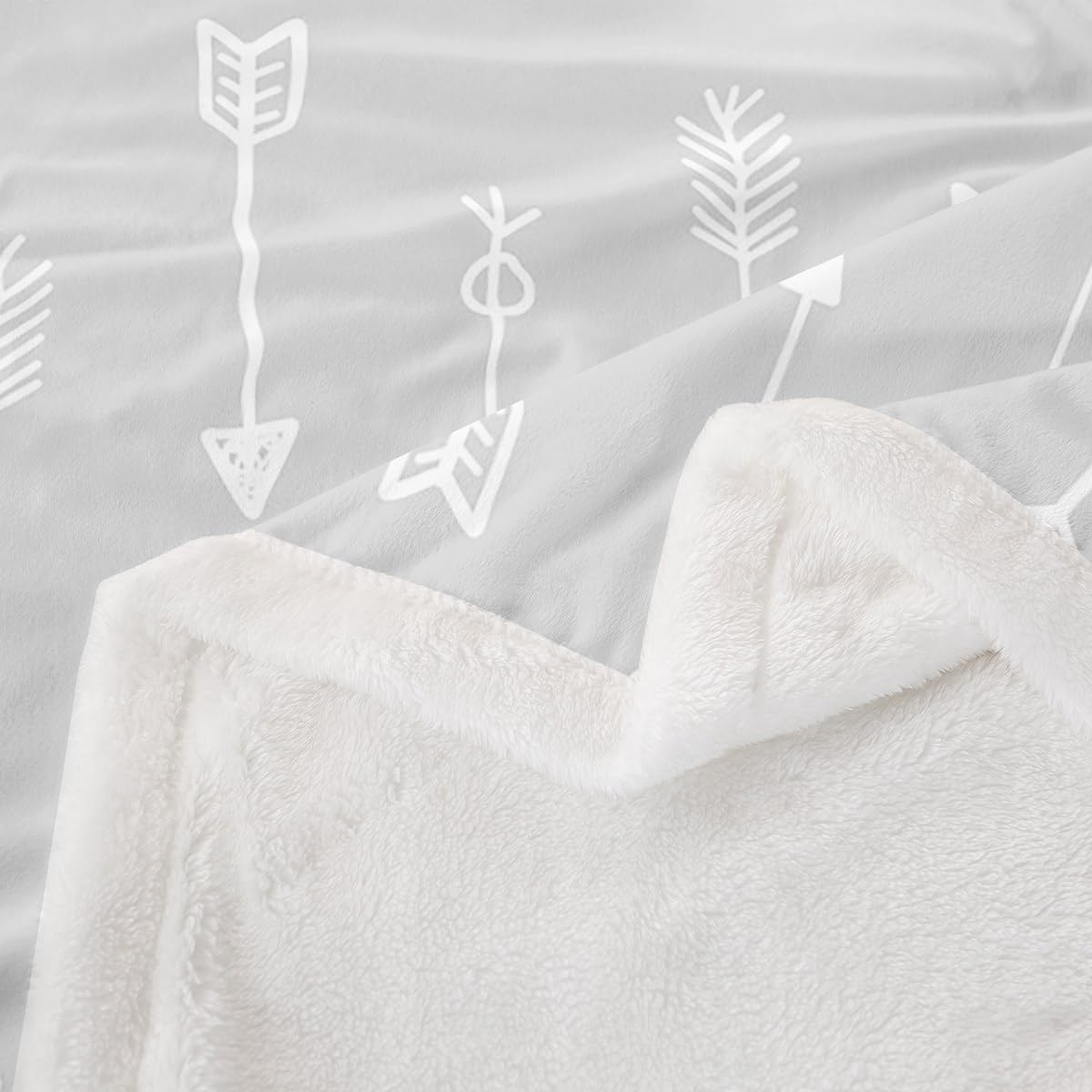 Erosebridal Arrows Fleece Throw Blanket Throw 50"x60" Geometric Plush Sherpa Blanket for Kids Boys Girls Southwestern Tribal Rustic Abstract Retro Vintage Grey White Bedroom Decor