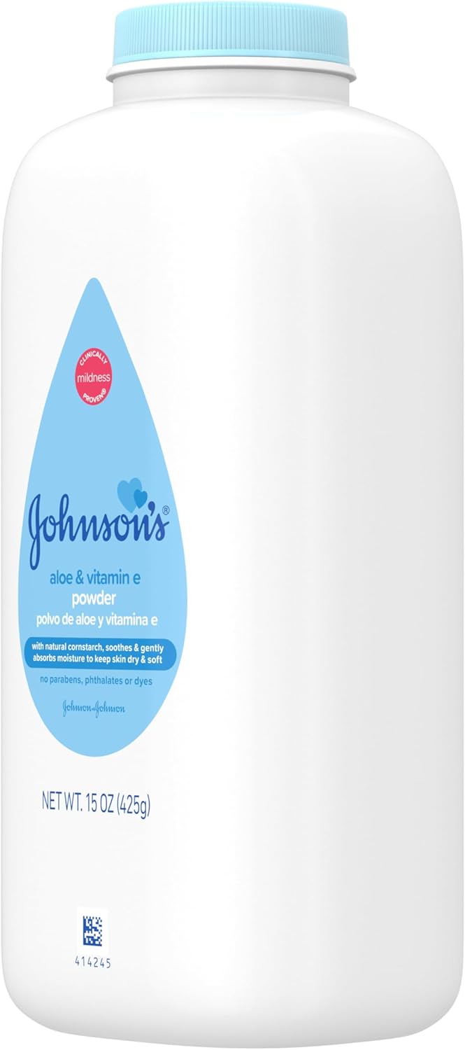 Johnson's Baby Powder with Naturally Derived Cornstarch, Aloe & Vitamin E for Delicate Skin, Hypoallergenic, Free of Parabens, Phthalates & Dyes for Gentle Baby Skin Care, 15 oz