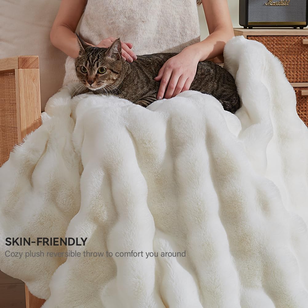 Soft Faux Rabbit Fur Throw Blanket Luxury Super Comfy Double Sided Ultra Cozy Thick Warm Fluffy Blanket for Couch Chair Sofa Bed Living Room Camping, Plush Fuzzy Bubble Blanket, 970 GSM, 50''x60''