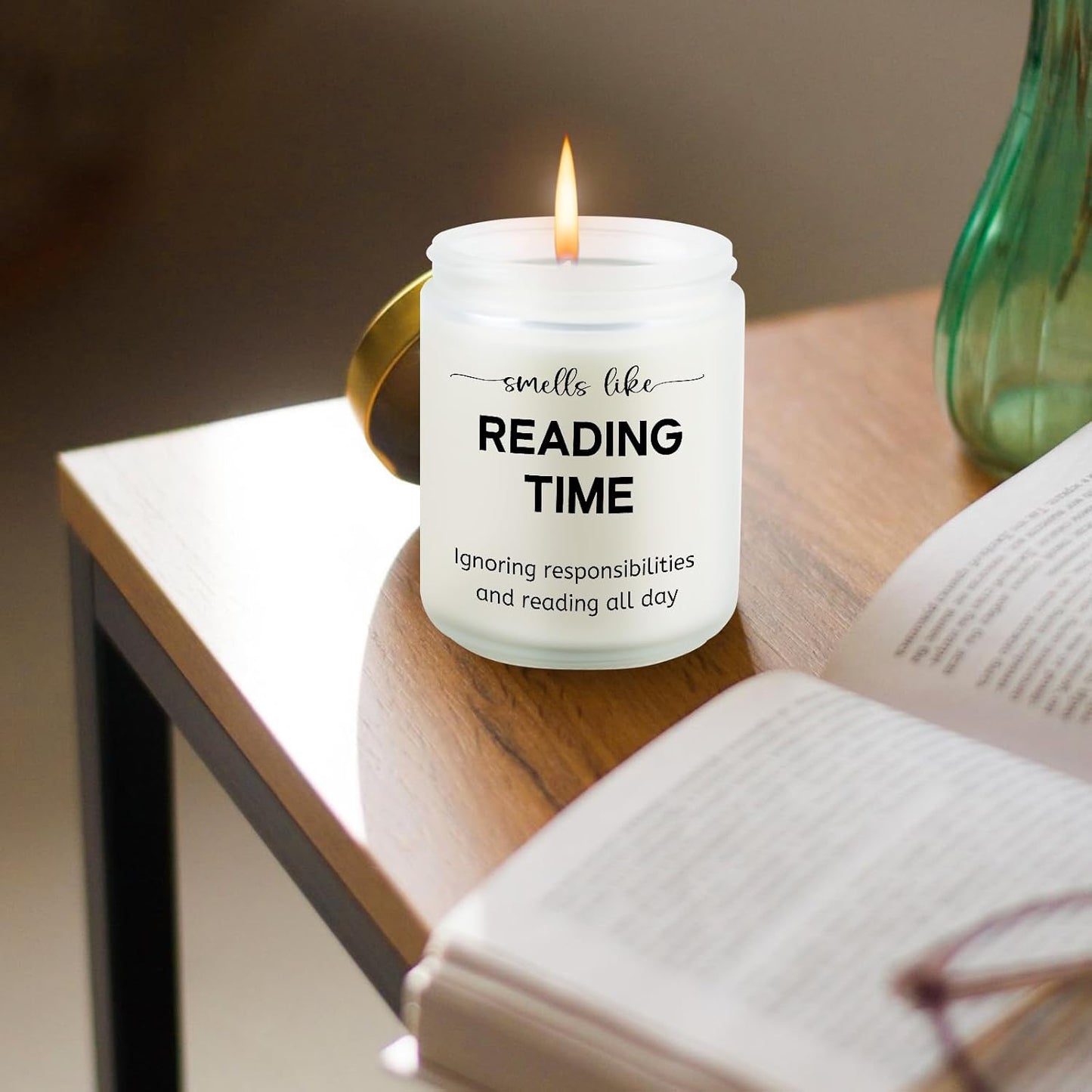 Book Lovers Gifts Candle Women Funny Bookish Accessories Club Themed Gifts for Librarian Book Lovers Women Reader Bookworm