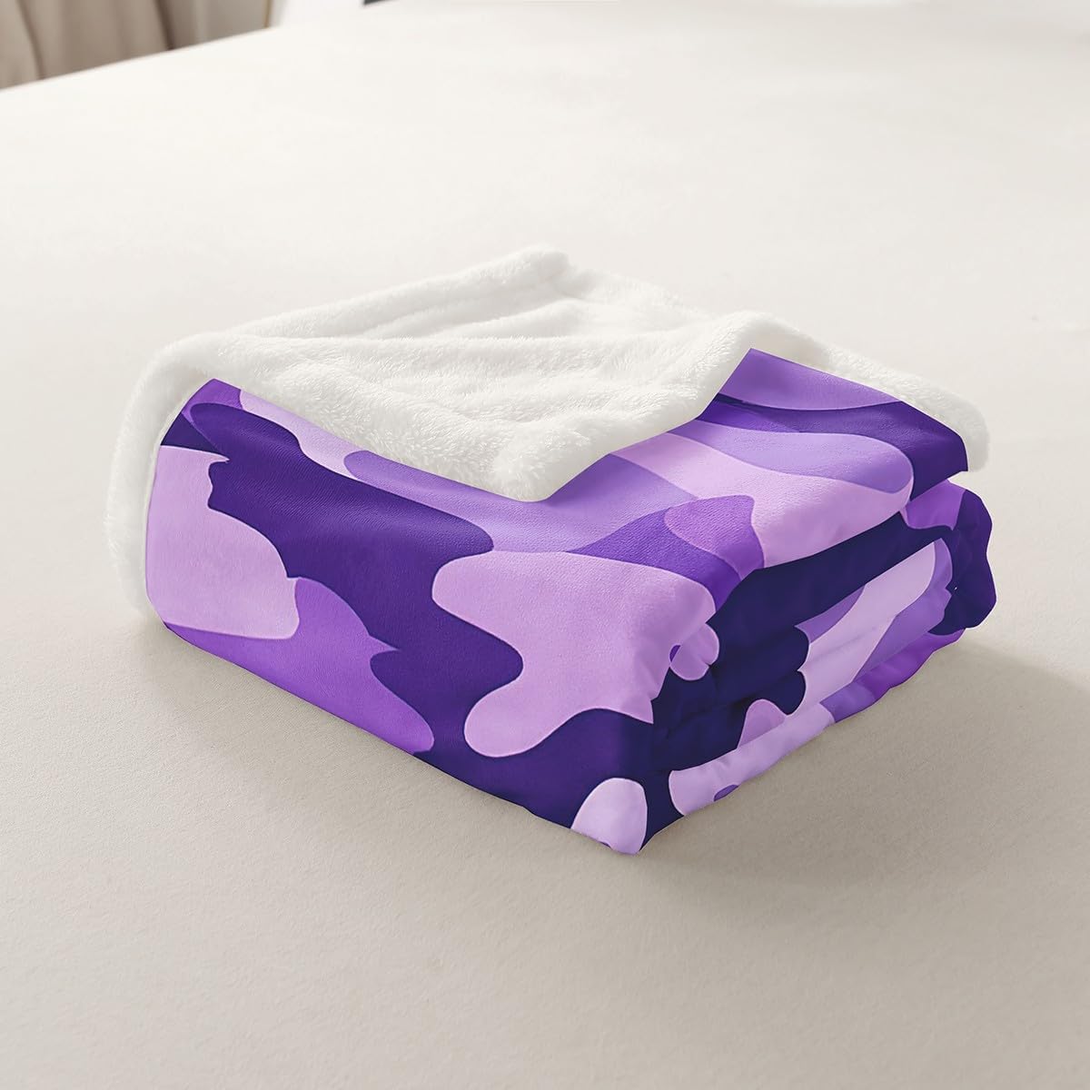 Camouflage Fleece Throw Blanket Super Soft Cozy Purple Camo Sherpa Blanket for Kids Women Adults Camo Plush Blanket Military Theme Fuzzy Blanket for Sofa Bed(30x40 Inches)