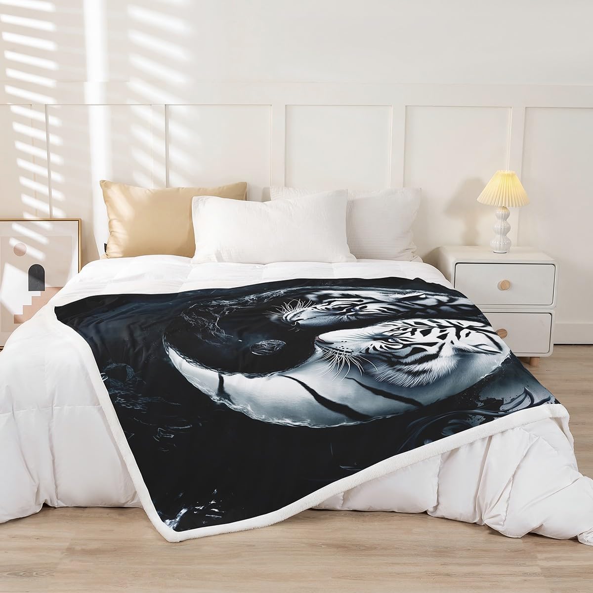 Erosebridal Black and White Tiger Blanket Gothic Fleece Blanket,Yin and Yang Style Throw Blanket 60"x80",African Big Cat Bed Blanket Wild Animal Room Decor