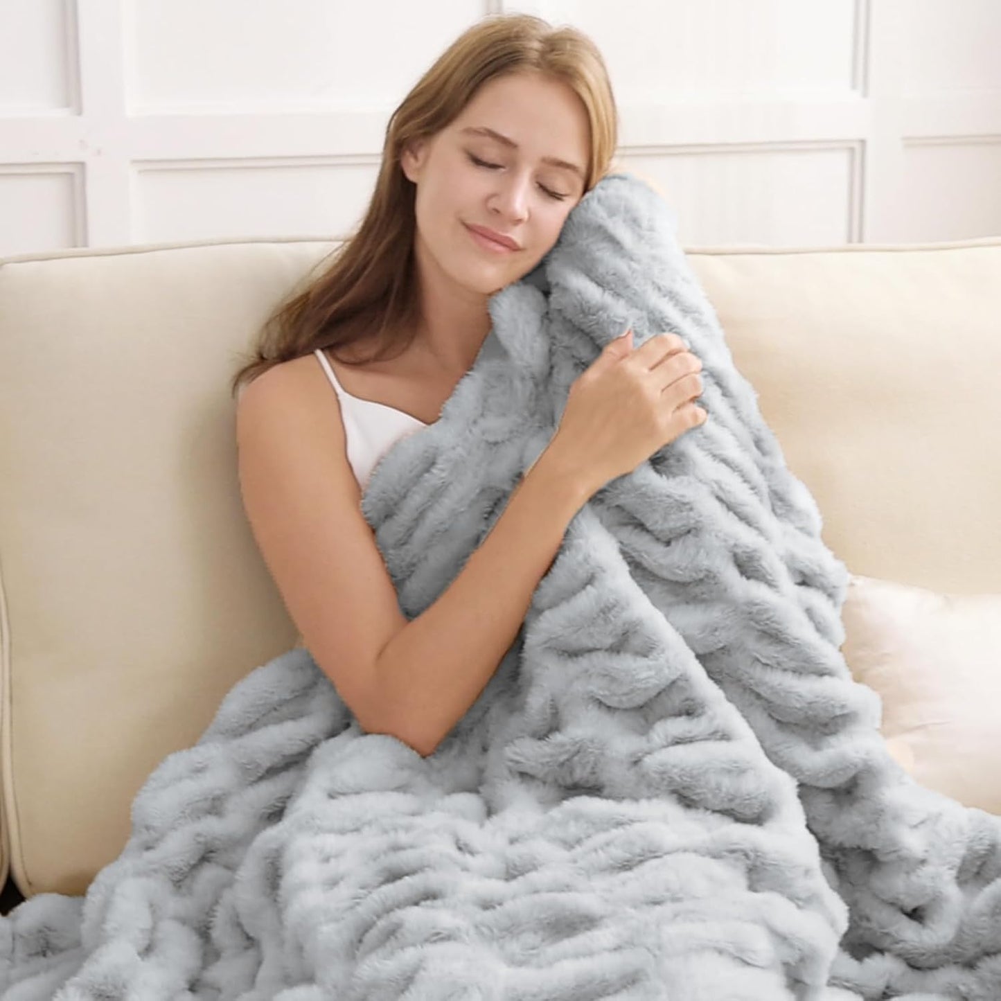 Warm Fuzzy Faux Fur Blanket, Elastic Striped Fleece Throw Blanket for Couch Sofa Bed Living Room, Light Grey Double-Sided Furry Blanket and Throws - 50"x 60"