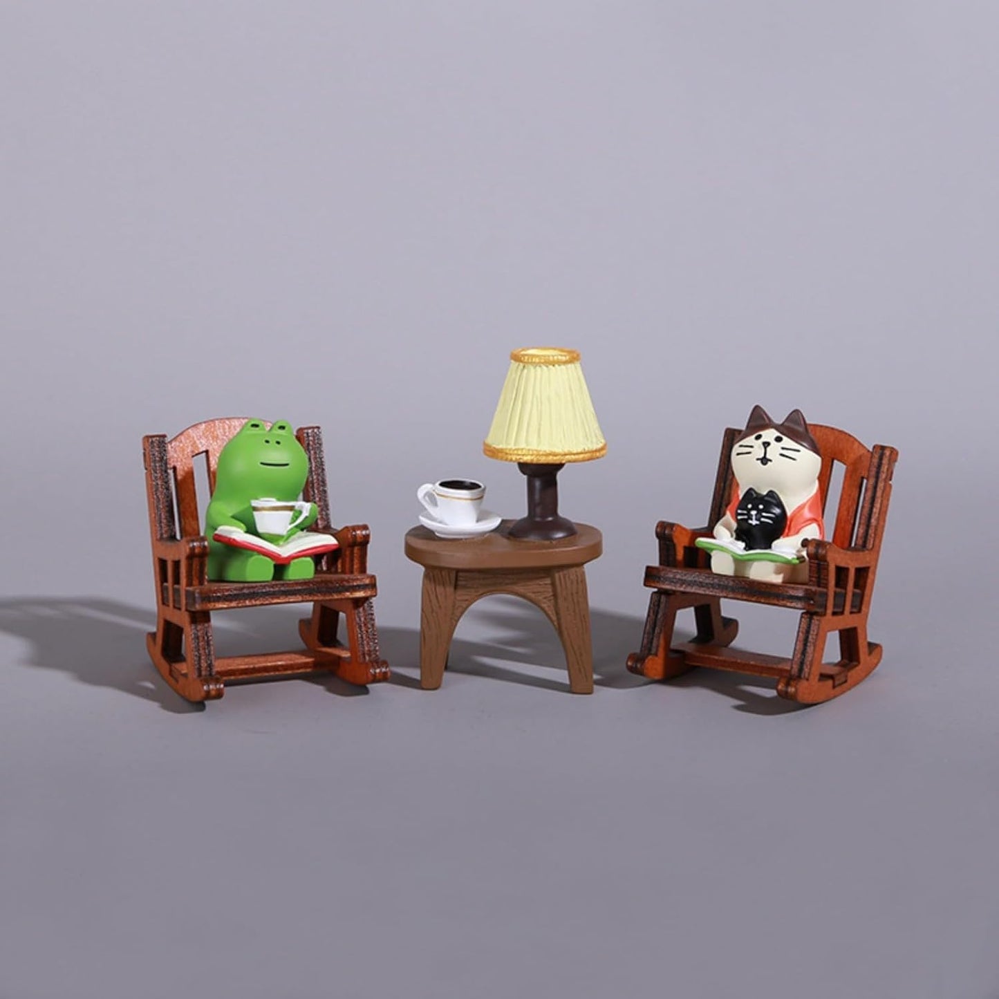 Miniature Cat Reading Figurine with Wooden Rocking Chair Set, White and Black Cats, for Office Desktop Decor, 2.4x3.3x4 cm, Funny Gifts for Mom Grandma, Cute cat Kitty Gift, Fairy Garden Decor