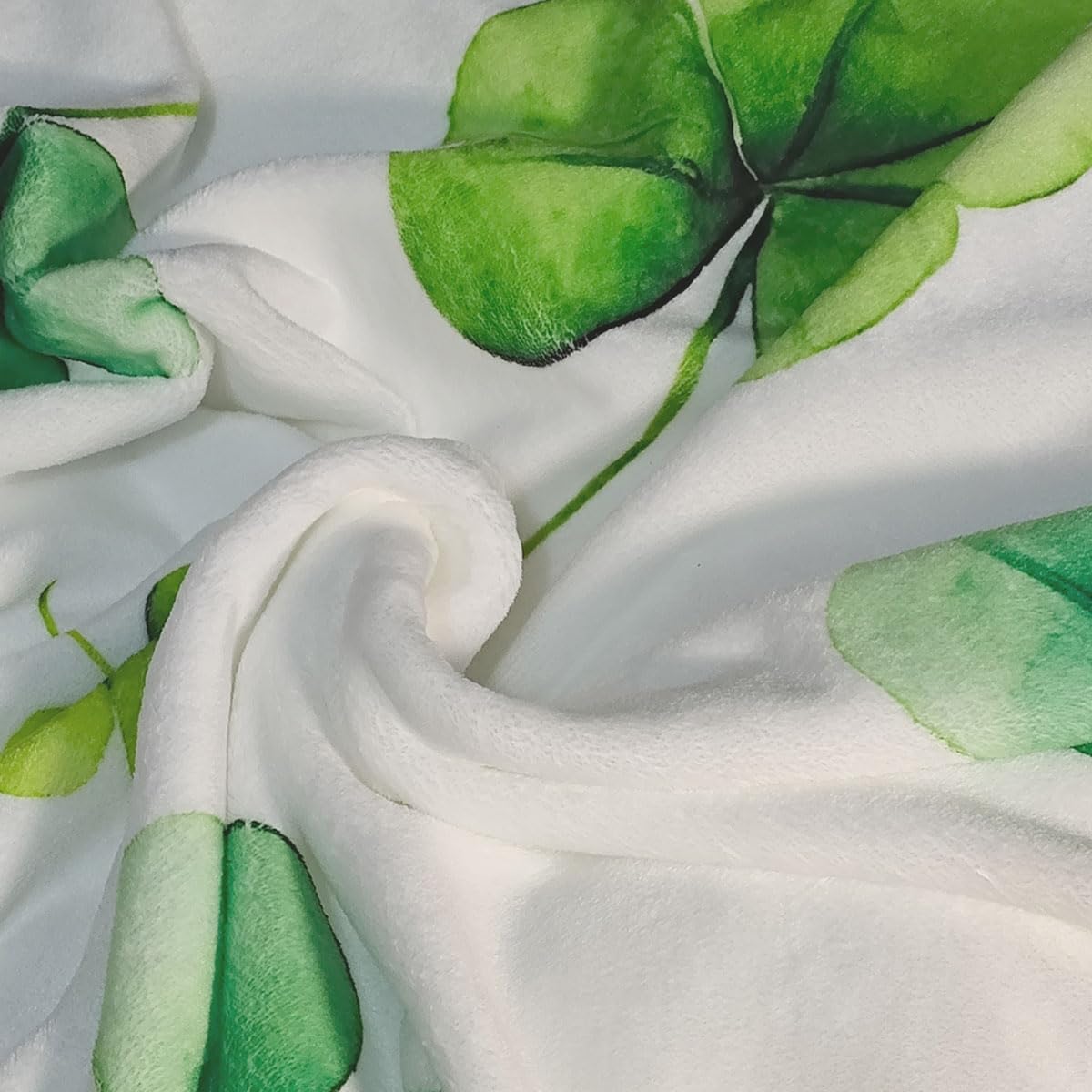 St Patricks Day Throw Blanket Watercolor Shamrock Green Clover Irish Soft Cozy Flannel Blankets for Bed Sofa Couch Chair Home Decorations 50 x 60 Inch