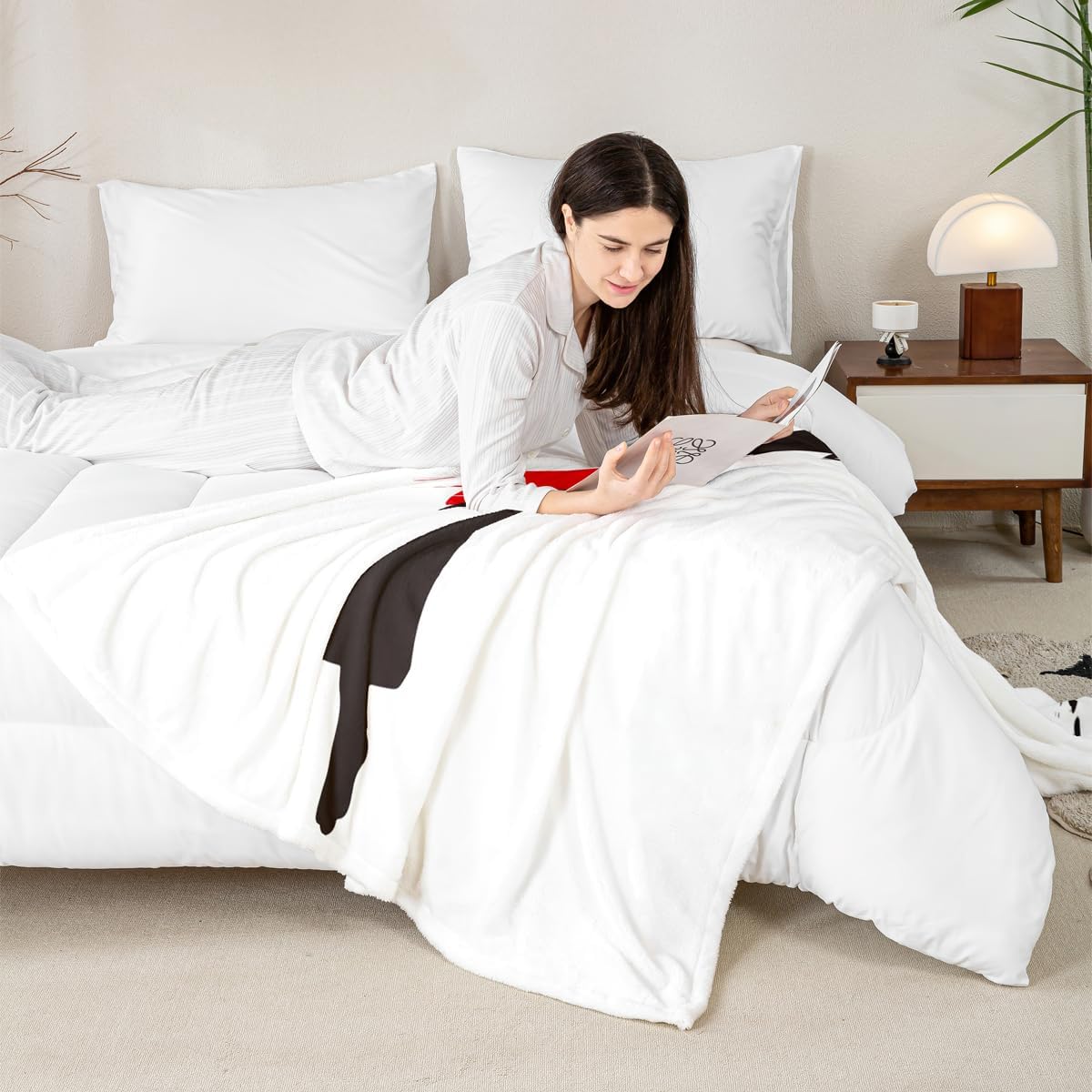 Japanese Style Sherpa Blanket Taekwondo Design Fleece Throw Blanket Black White Red Warm Plush Blanket for Sofa Couch Kids Japanese Sports Fuzzy Blanket Room Decor Throw 50"x60"