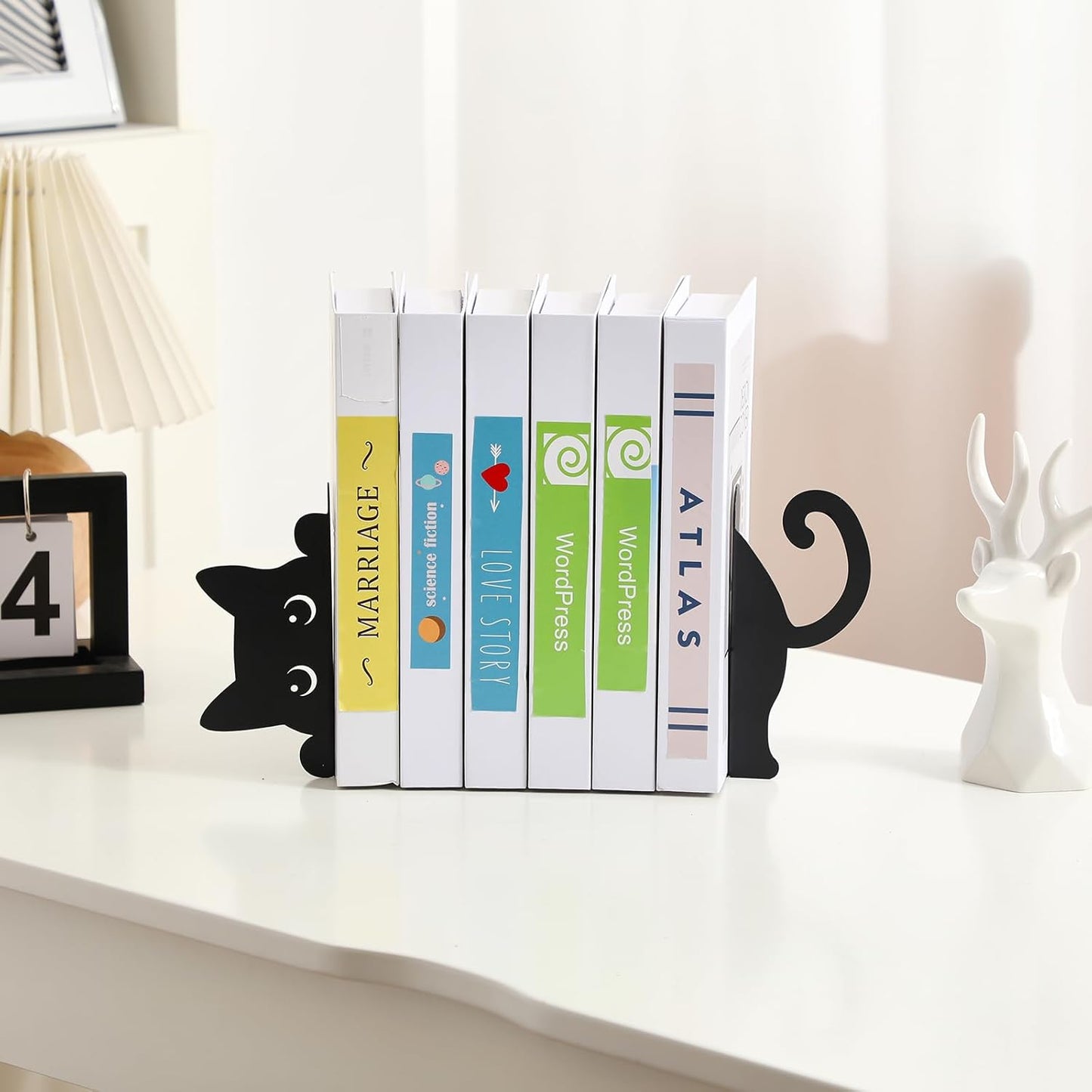 Geelin Peeping Cat Metal Bookends Set of 2 Cute Book Ends for Shelves Decorative Bookshelf Home Office Desk Bookshelf Decor Gift for Cat Lovers and Reading Enthusiasts