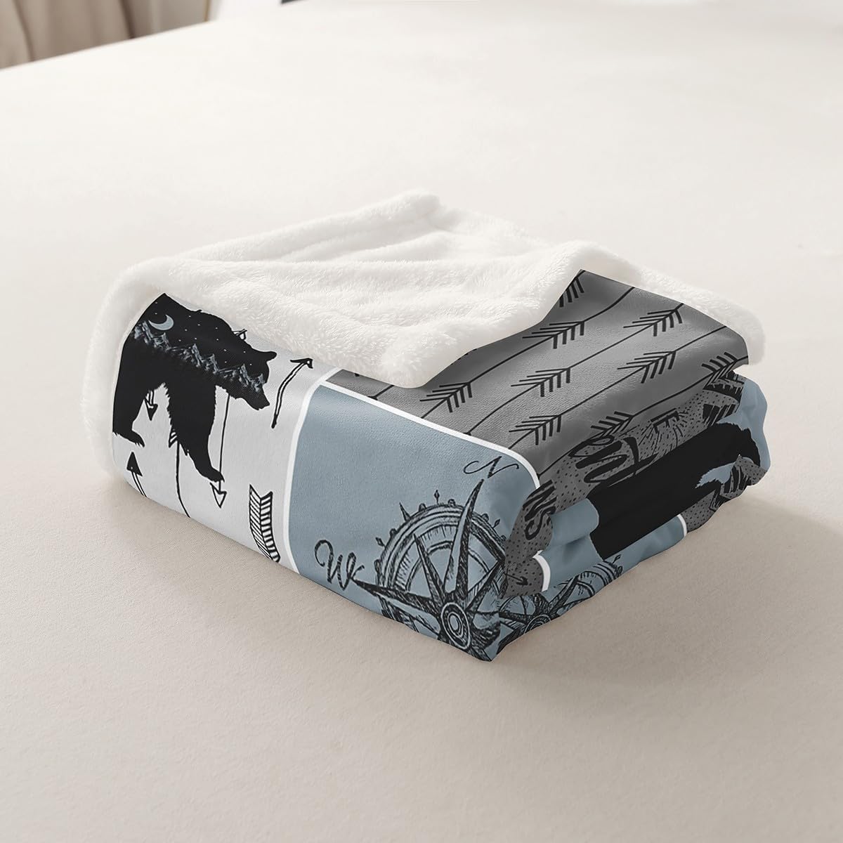 Cabin Rustic Lodge Throw Blanket, Bear Deer Vintage Fleece Blanket Twin Size, Country Farmhouse Patchwork Sherpa Blanket Woodland Plaid Patchwork Fuzzy Blanket Decorative Sofa Couch, Grey Black