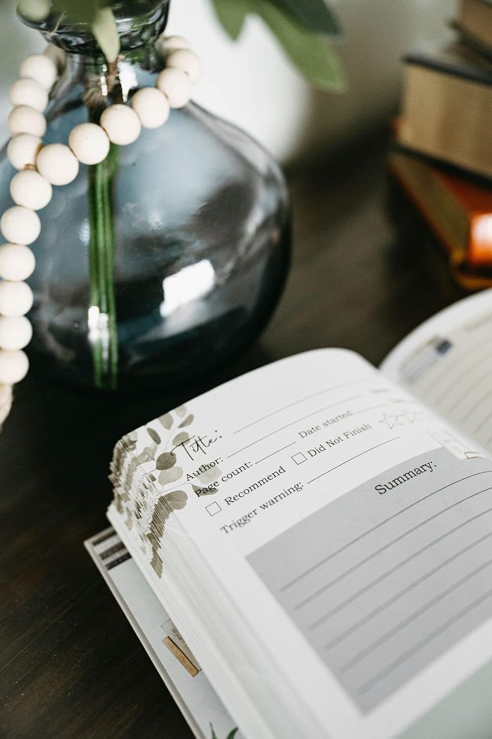 Reading Journal for 100 books | Book Journal | Book Lovers Gift | Book Journal for Book Lovers | Book Review Journal | Book Club Journal | Book Log | Reading Log Journal (Gray)