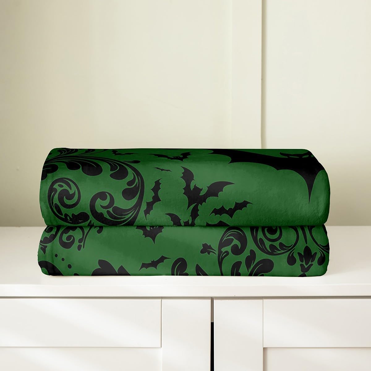 Erosebridal Bats Blanket Queen 90x90, Florals Vintage Damask Luxury Soft Throw Blanket for Bedroom, Animals Baroque Halloween Theme Fleece Blanket, Green Black Victorian Horror Fuzzy Blanket
