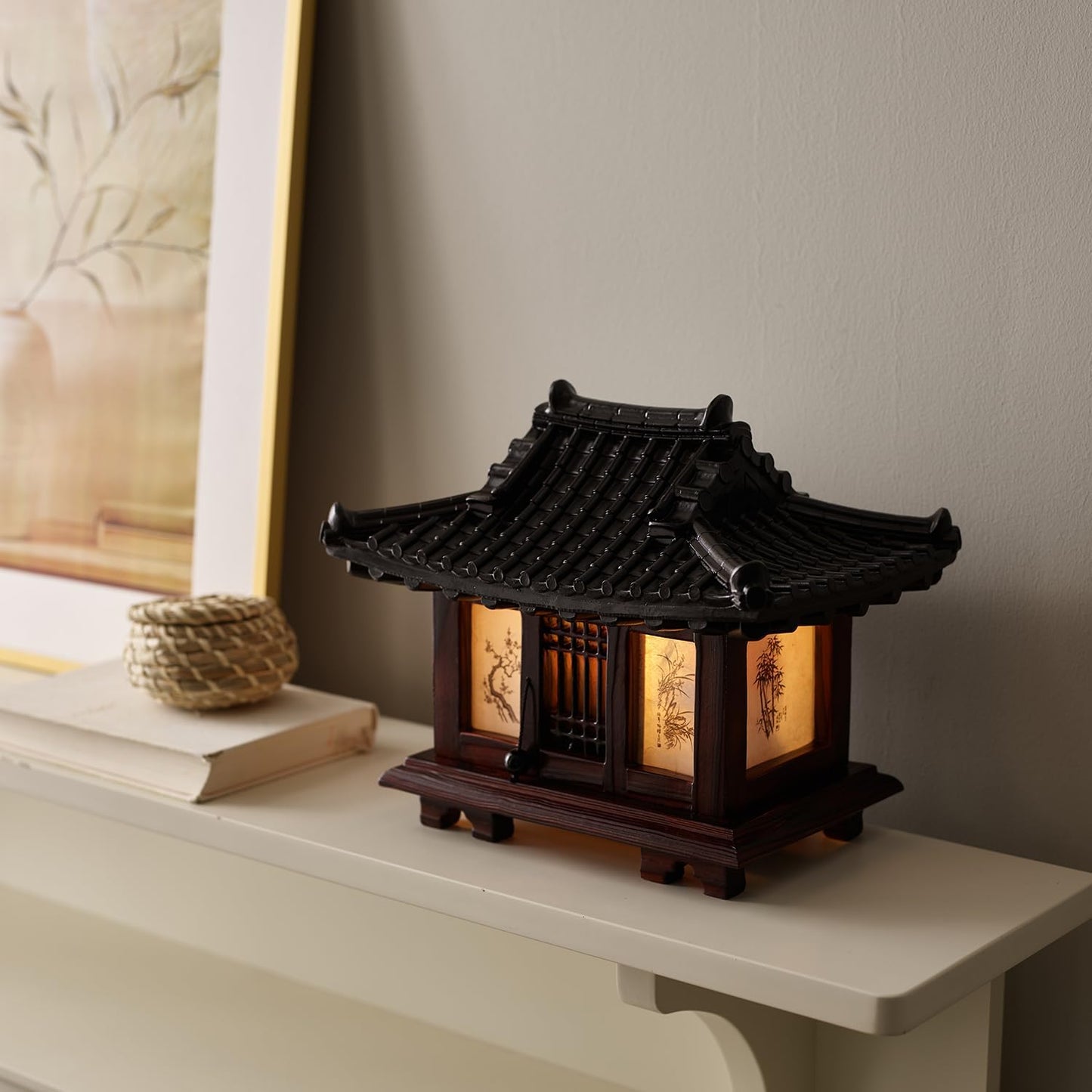 Antique Alive Carved Wood Table Lamp Handmade Traditional Korean Hanok Window Design Vintage Lamp Nightlight Art Home Deco Lantern Brown Asian Oriental Bedside Bedroom Accent Unusual Retro Light