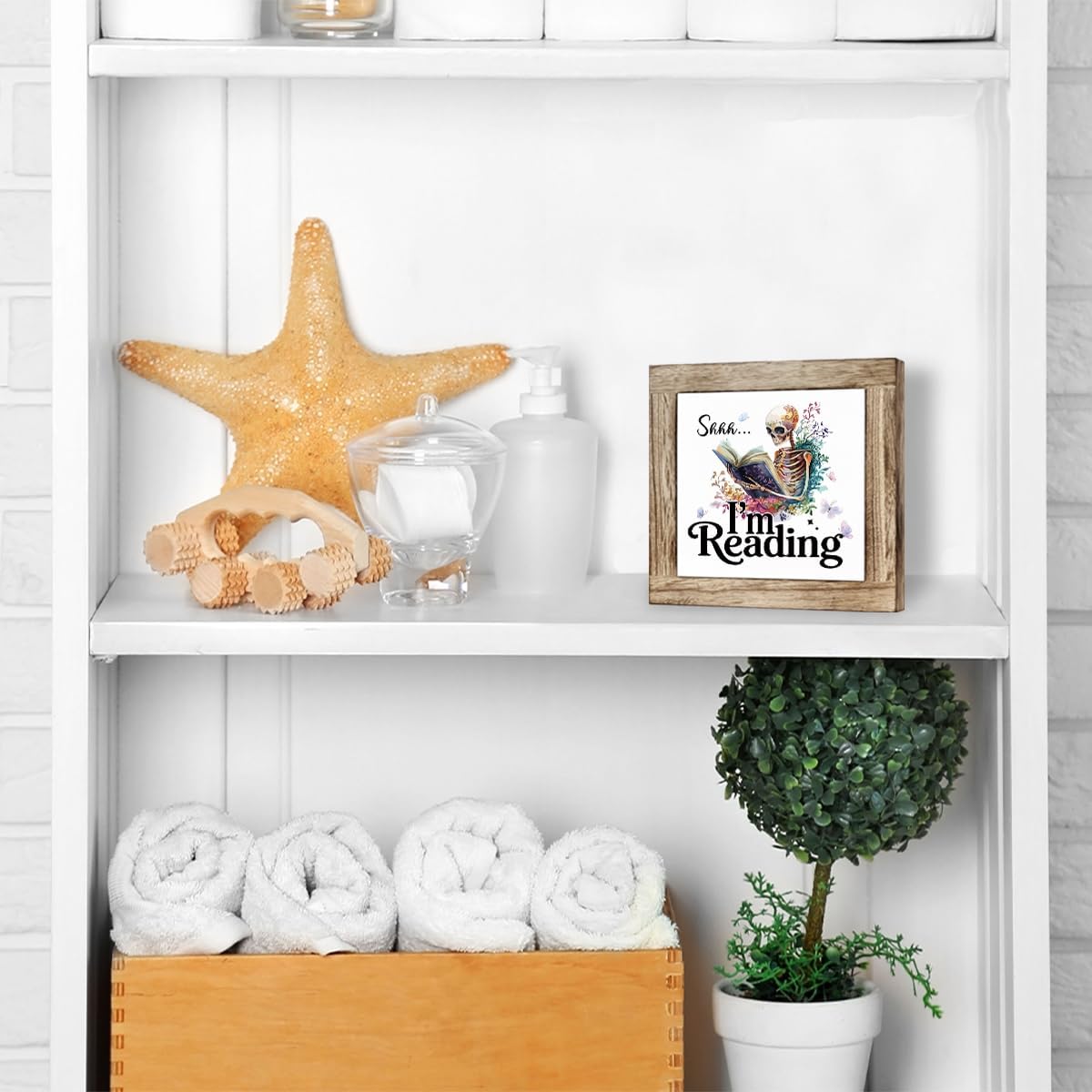 Library Quiet Wooden Sign, Shhh I'm Reading Sign, Nook Shelf Quiet Signs, Library Tabletop Decor, Classroom Book Desk Decoration, Rustic Wooden Tabletop Decor 5.9X5.9 Inches