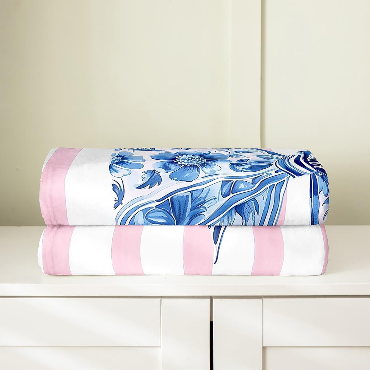 Feelyou Coquette Chinoiserie Bow Flannel Blanket Plush Fuzzy Blue and White Floral Fleece Throw Blanket Pink Bow Plush Lightweight Sofa Throw Modern Aesthetics 40"x50" Stripes Pattern for Living Room