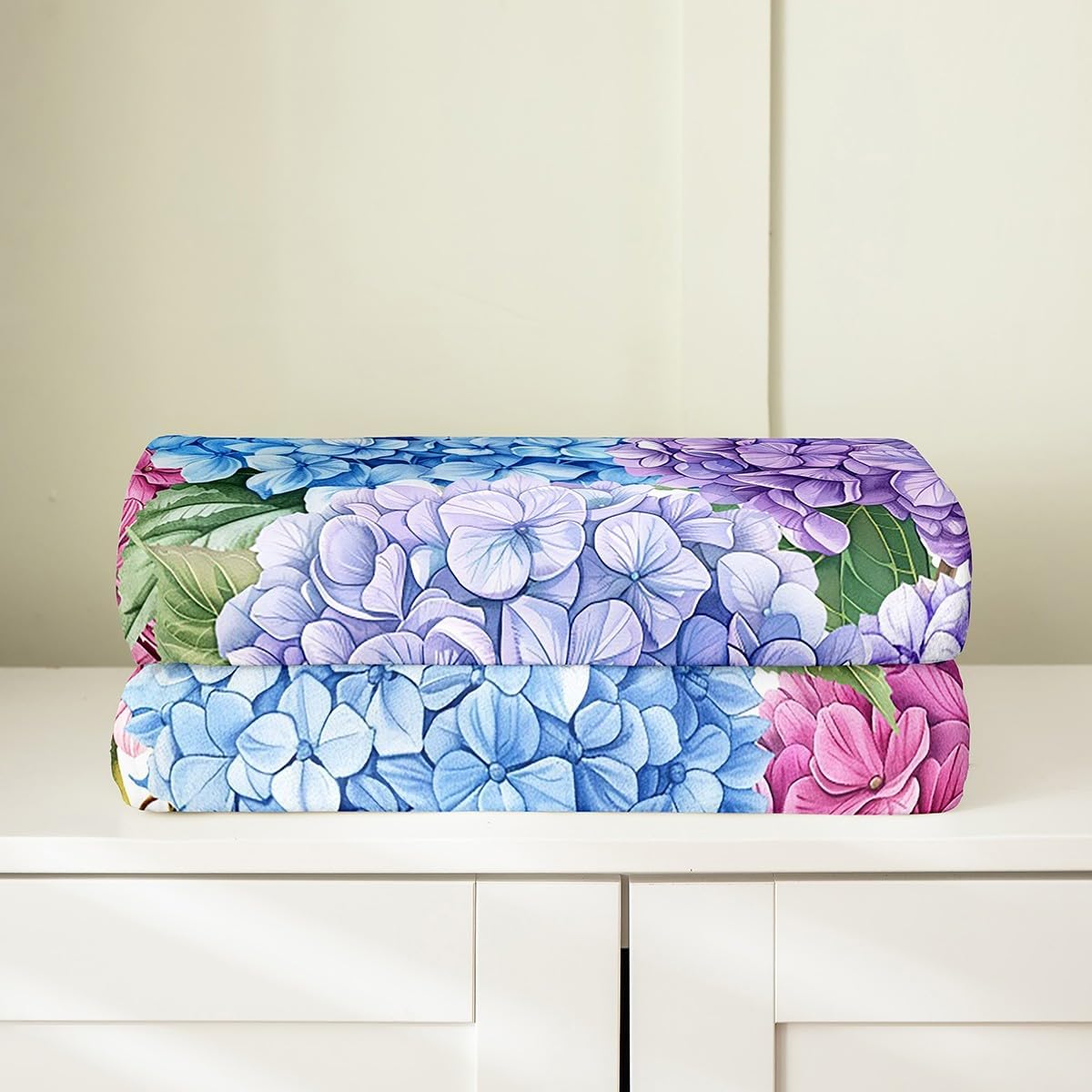 Erosebridal Hydrangea Blanket Throw 50x60,Rainbow Groovy Floral Throw Blankets,Watercolor Vintage Flowers Flannel Blanket,Spring Summer Vibrant Blossom Decor,Blue Purple,Lightweight