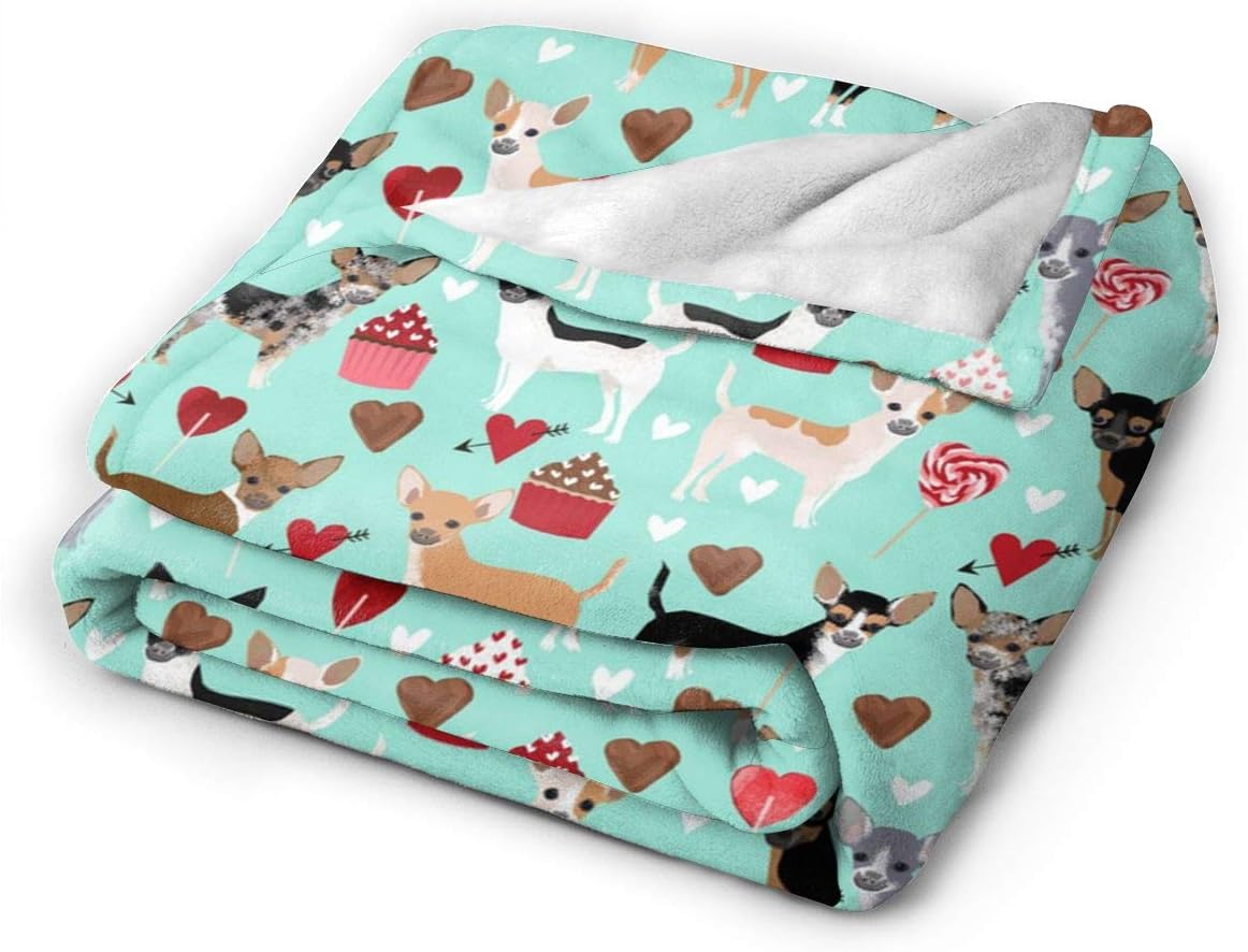 Chihuahua Love Fleece Throw Blanket, Fuzzy Warm Throws for Winter Bedding, Couch and Plush House Warming Decor Idea 60"X50"