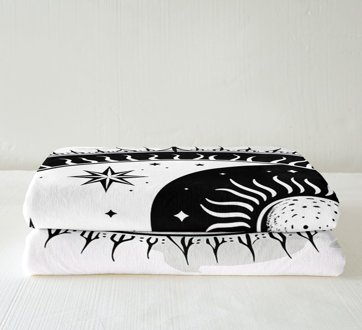 Yin Yang Fleece Throw Blanket Boho Moon Sun Plush Blanket for Bed Sofa Couch Bohemian Trippy Sherpa Blanket Psychedelic Peace Sign Pattern Fuzzy Blanket Room Decor Queen 90"x90"