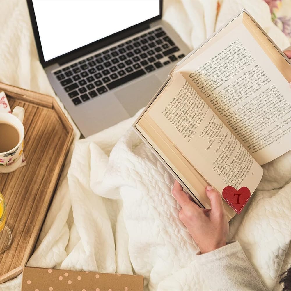 4Pcs Personalized Leather Heart Bookmark26 Letters Customized Corner Book Mark for Reading, Book Holder Markers with Initials Page Accessories Cute Gifts (Light Pink+Deep Pink+Green+Light Brown, A)