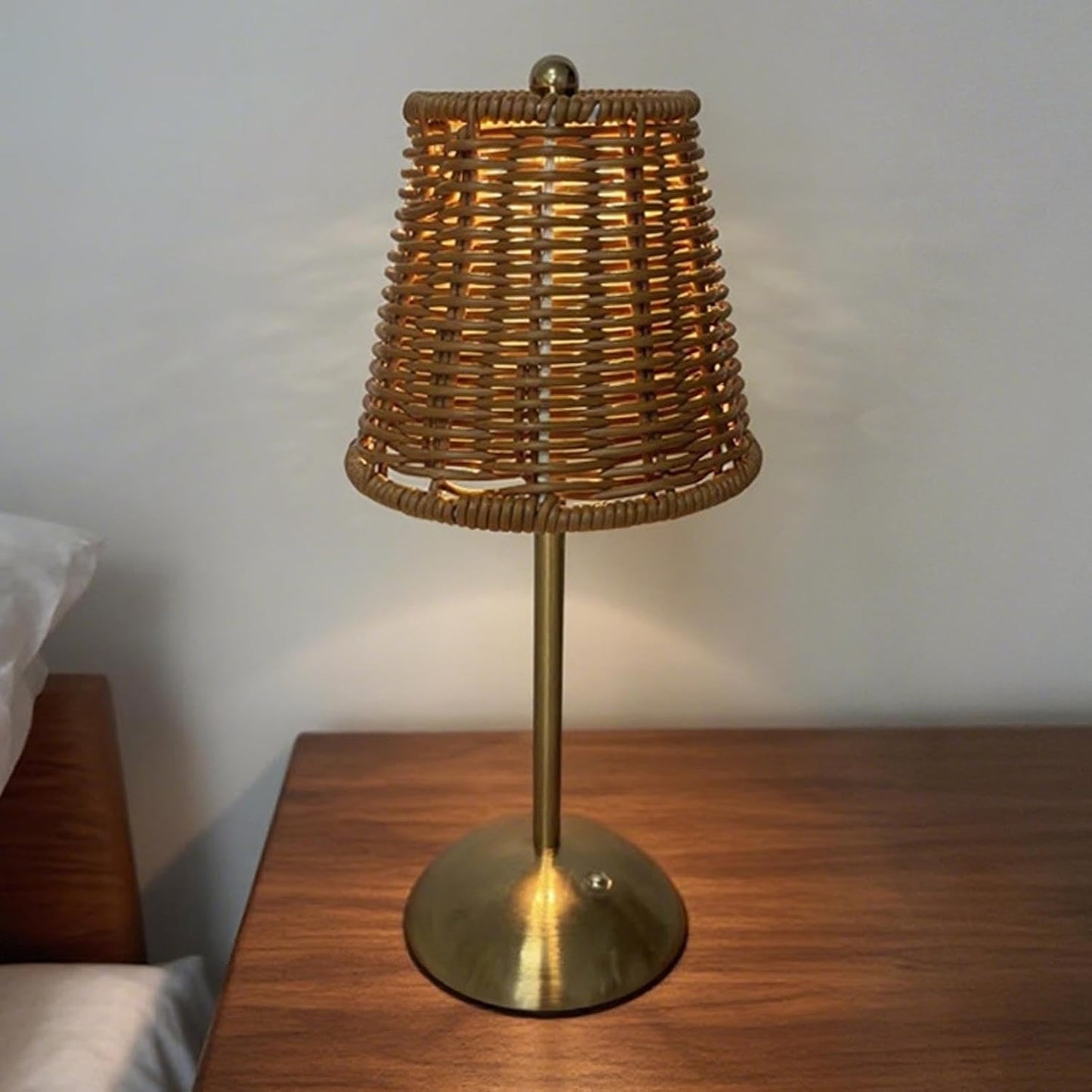 Rattan Table Lamp, Vintage Rattan LED Rechargeable Reading Light, 3 Color Temperatures Dimmable Bedside Lamp, Wicker Night Light for Bedroom, Living Room, Office (Brown Lampshade)