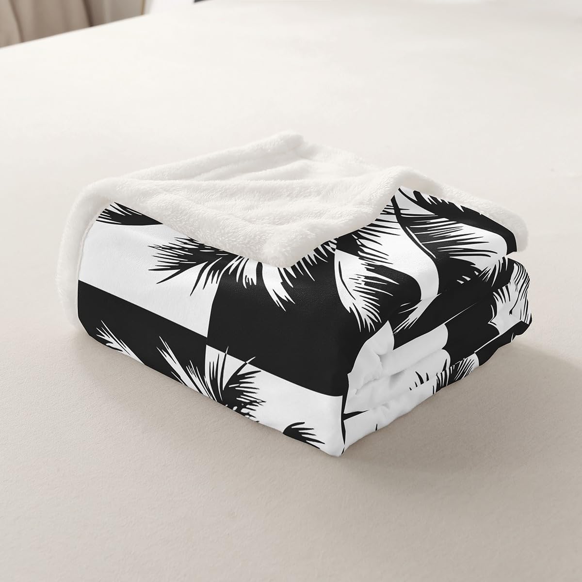 Feelyou Palm Tree Print Sherpa Blanket Tropical Palm Leaf Throw Blanket for Couch Bed Sofa Black White Geometric Square Decor Fleece Blanket Hawaiian Nature Theme Fuzzy Blanket Baby 30"x40"
