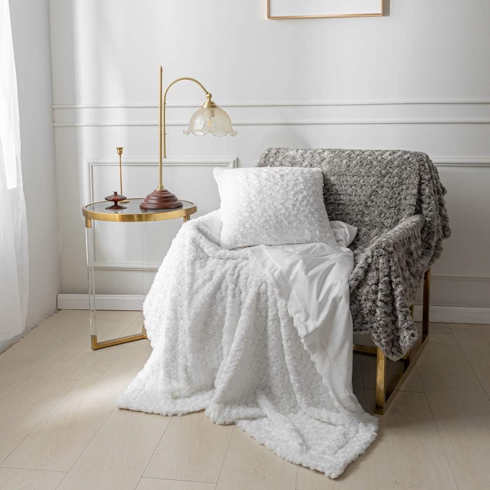 Simple&Opulence Plush Fluffy Throw Blanket Tridimensional Rose Pattern Soft Warm Microfiber Cozy Chic Shaggy Reversible Coverlet for Girls Home Décor Couch, 102"x 88" (King, White)