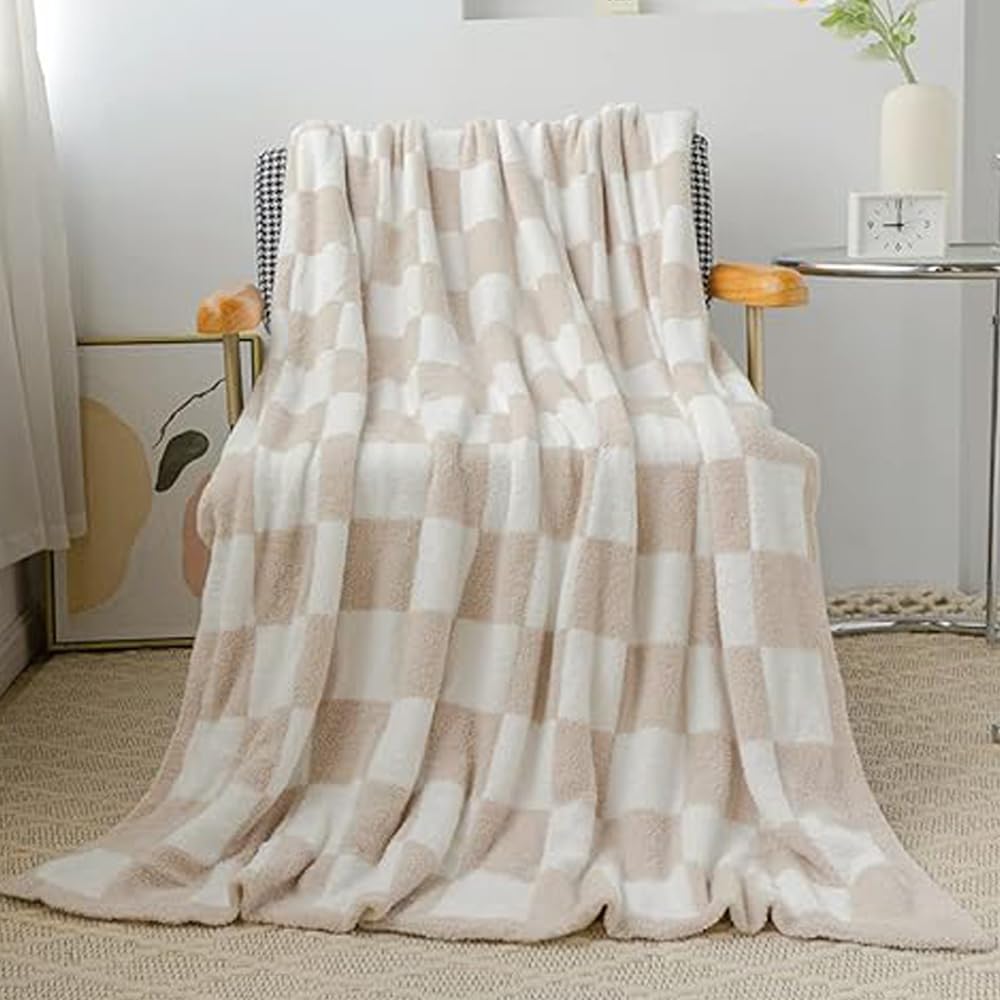 Andreannie Cozy Warm Fluffy Kahki Microfiber Polyester Buffalo Checkerboard Pattern Throw Blanket Knitted Checkered Lightweight Bed Blanket for Sofa Bed Cabin Decor (Twin :60x80 in, Kahki)