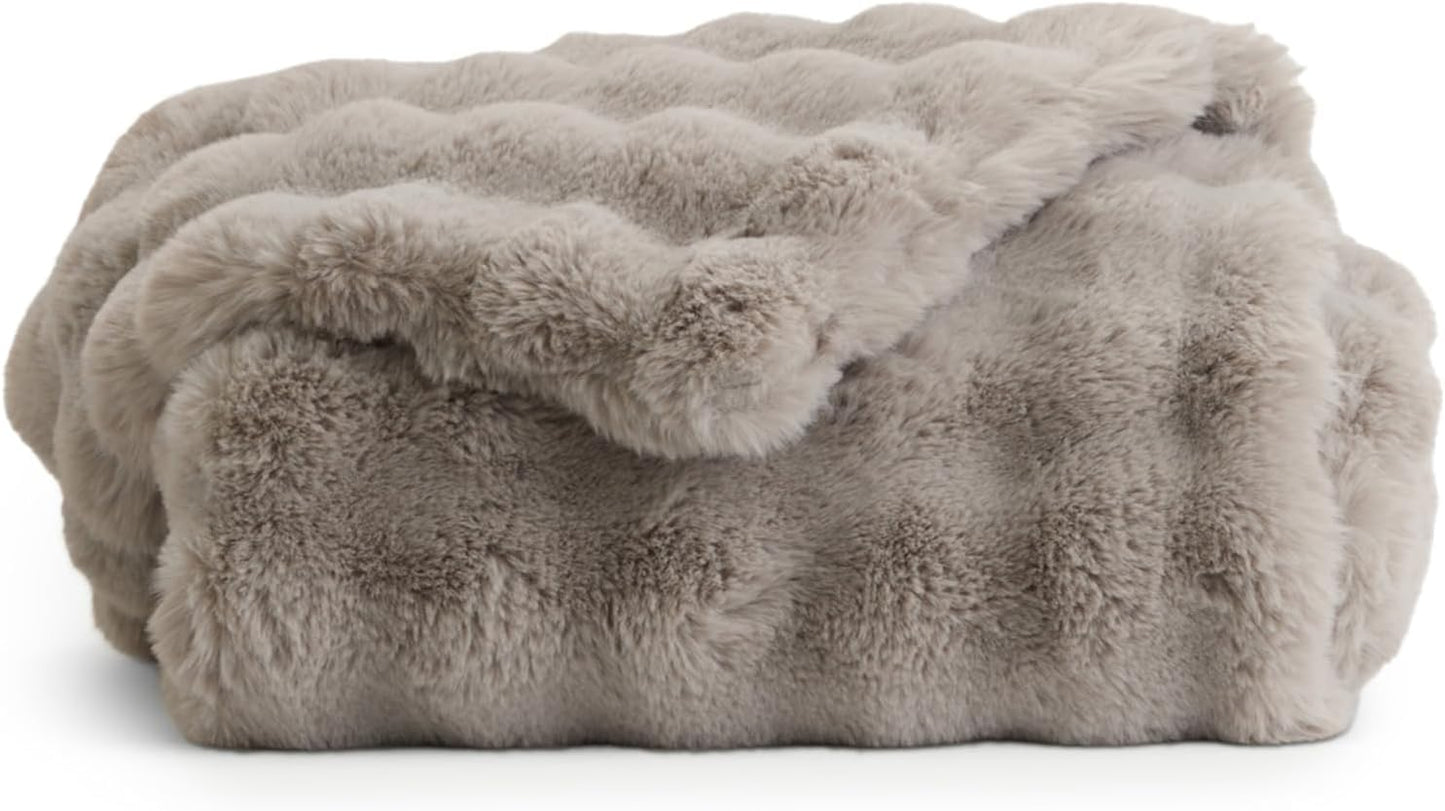 Cozy Earth Bubble Cuddle Blanket - Faux Fur Ultra-Soft Luxury Throw Blanket - Comfortably Weighted Design for Lounging or Sharing - Machine Washable - Light Grey Oversized Throw 80" x 60"