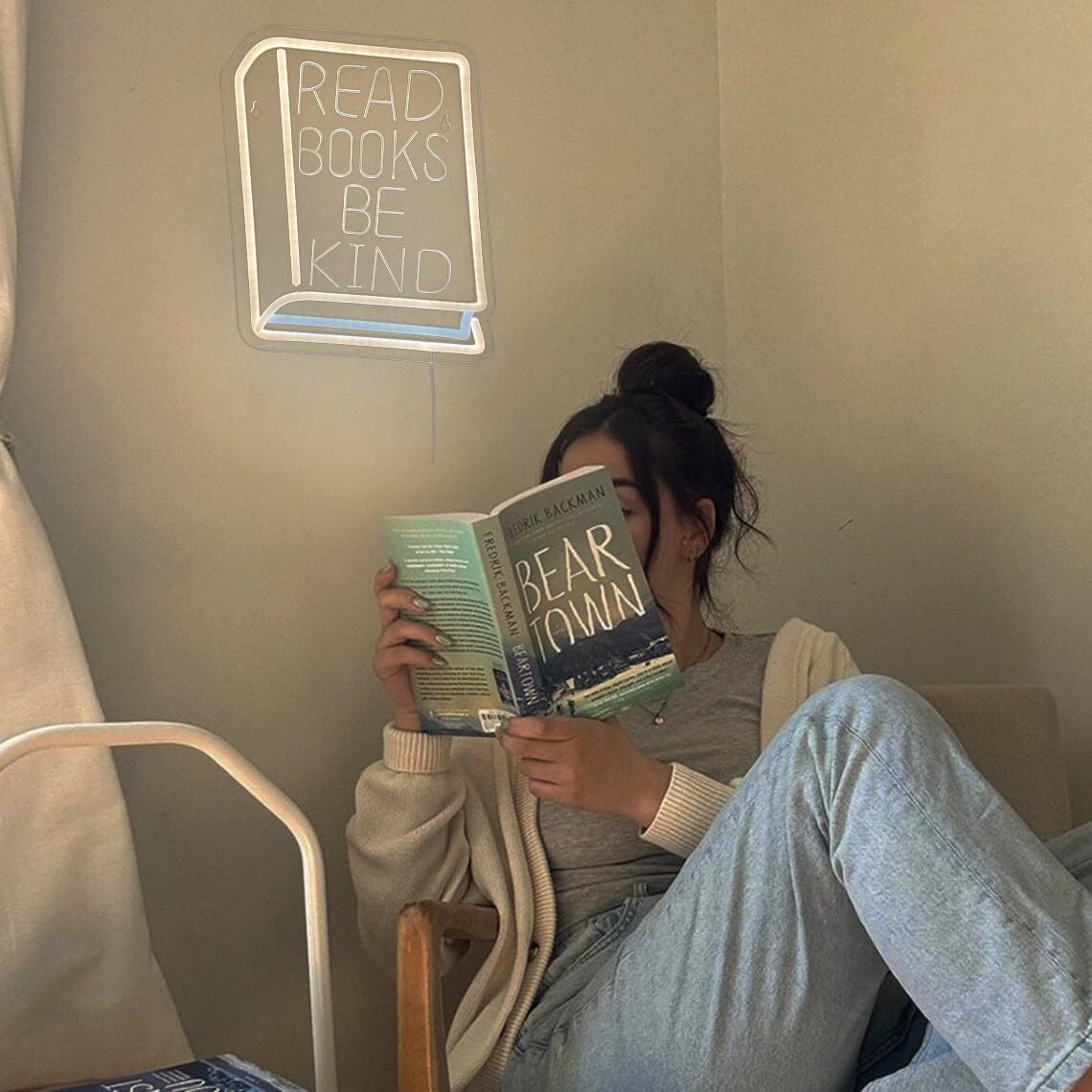 Read Books Be Kind Neon Sign Classroom Neon Lights Dimmable LED Light Up Sign for Bedroom Bookstore Reading Room Library Museum Study Room Wall Decoration Encourage People to Love Reading