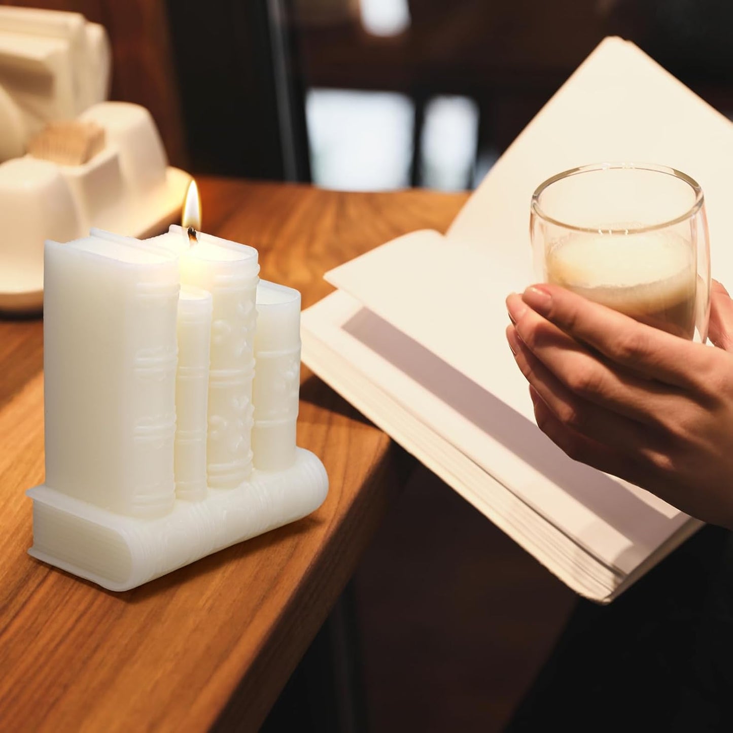 Nuanchu Book Frame Candle Book Lovers Gifts Lavender Soy Reading Candles for Reading Gifts Readers Bookworms Women Librarians Presents Birthday Home Decor(White)