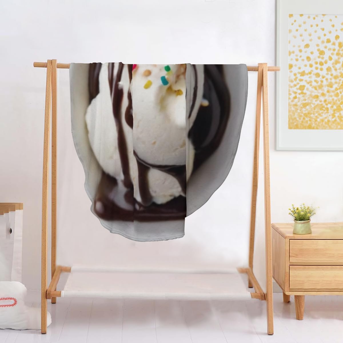 Novelty Round Cute Foodie Throw Blanket for Home, Couch, Bed, Dorm Decor Realistic Vanilla Ice Cream Sundae with Chocolate Syrup Summer Favorite Design Funny Favorite Food Lover Gag Gifts