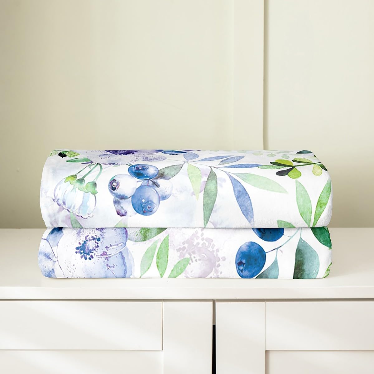 Feelyou Blueberries Flannel Fleece Throw Blanket Baby 30"x40" Kids Fresh Fruits Plush Blanket for Boys Girls Teens Botanical Flowers Fuzzy Blanket Tropical Fruit Print All Season Bed Blanket