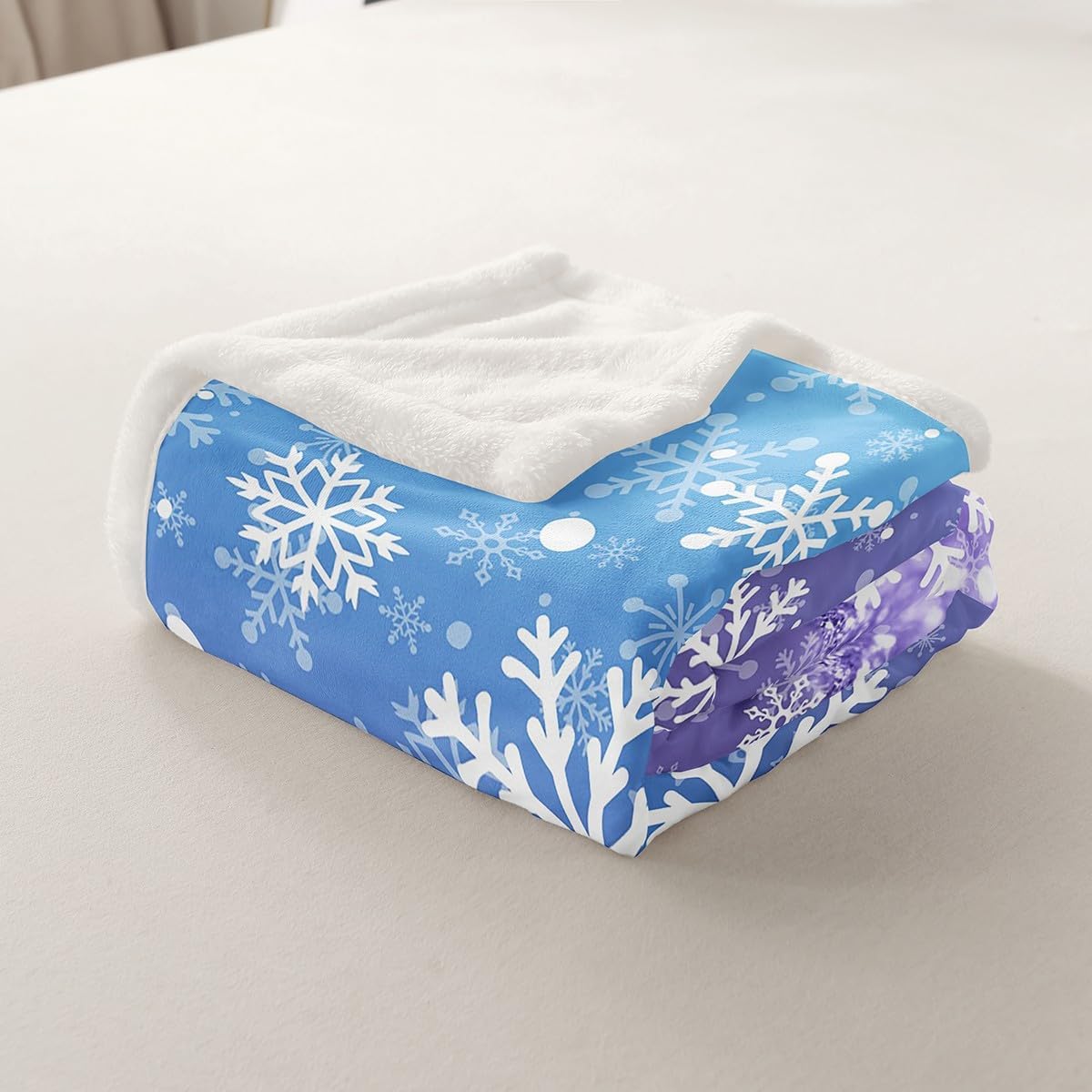 Feelyou Blue and Purple Snowflake Fleece Throw Blanket Winter Snowflake Sherpa Blanket for Kids Women Men Plush Fuzzy Christmas 40"x50" Holiday New Year for Bed Couch Chair Living Room Bedroom Decor
