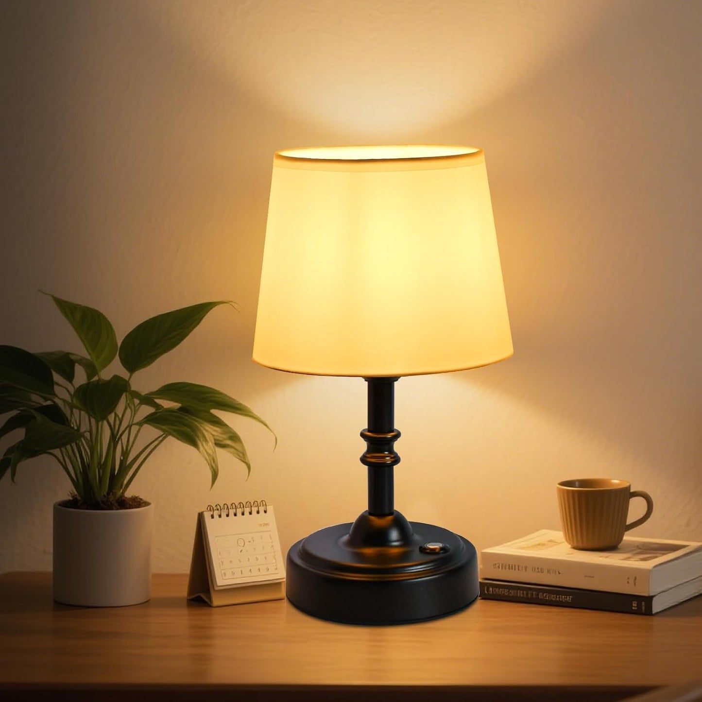 Cordless Table Lamp, 4000mAh Rechargeable Battery Operated Lamp, 3-Level Brightness Touch Small Lamps for Bedroom Living Room Bedside Bathroom Ambient Lighting Desk Lamp Cute Home Decoration(Black)
