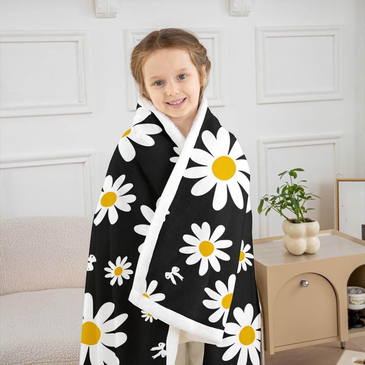 Feelyou Black Daisy Sherpa Blanket Plush Fuzzy Daisy Fleece Throw Blanket Boys Girls Floral Printed for Bed Couch Chair Living Room Botanical Bedroom Decor Throw 50"x60"