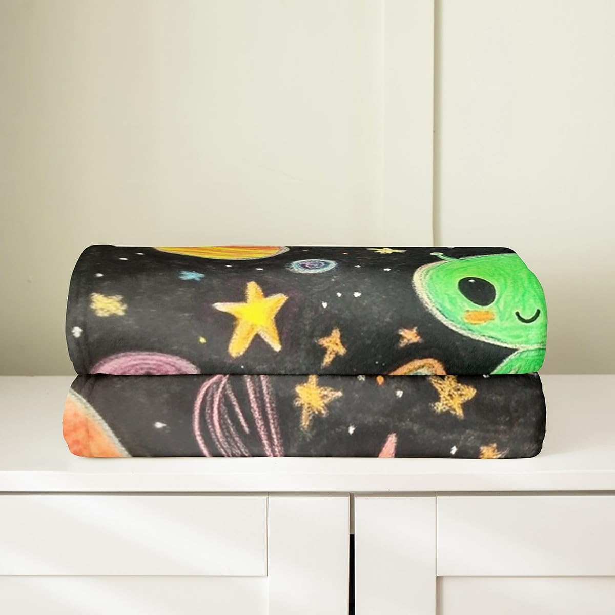 Feelyou Alien Printed Flannel Fleece Throw Blanket Throw 50"x60" Galaxy Outer Space Fuzzy Blanket for Sofa Couch Kids Boys Hand Drawn Cute Alien All Season Bed Blanket Purple Universe Plush Blanket