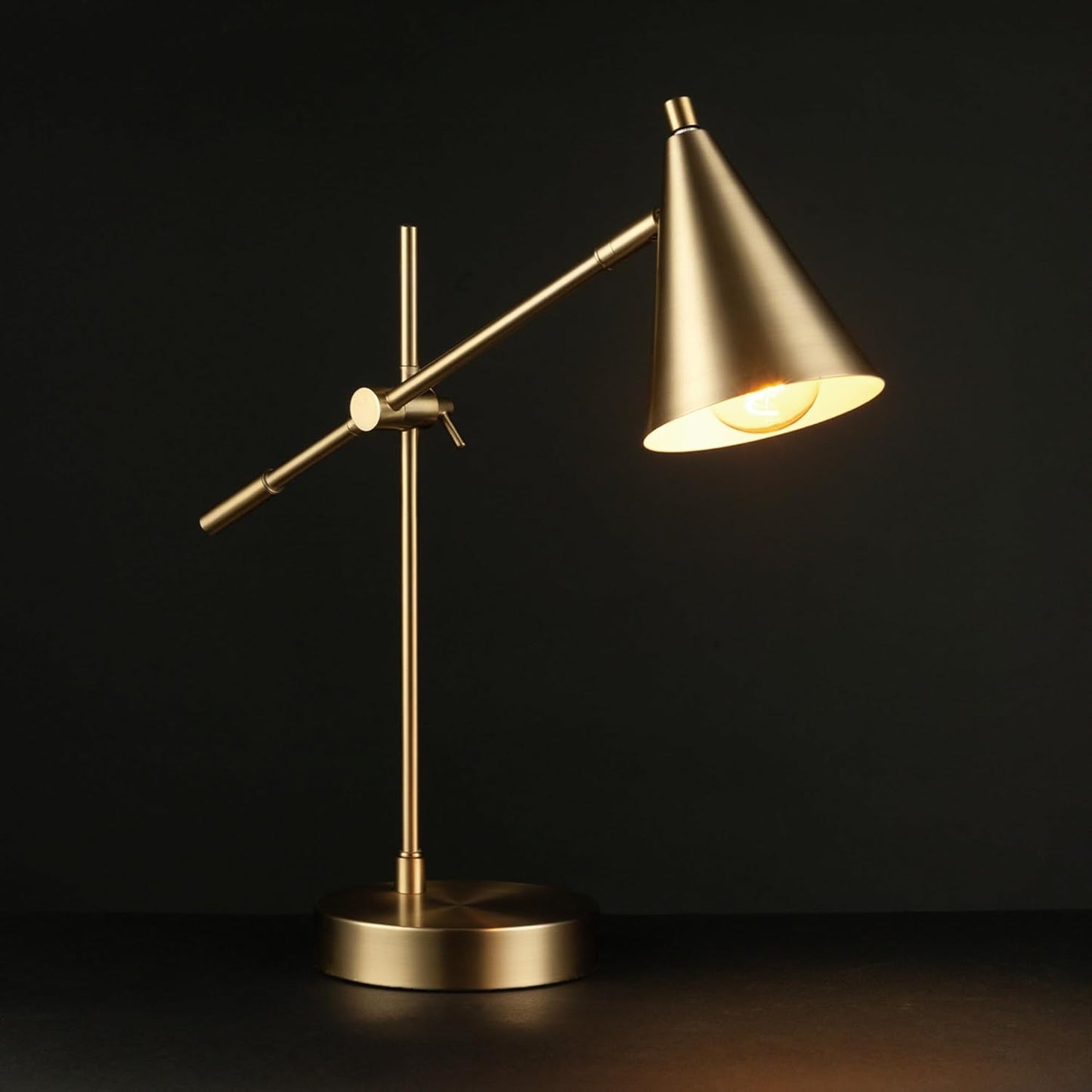 Globe Electric x Novogratz 52887 18" Desk Lamp, Matte Brass Finish, Adjustable Height, Balance Arm, Rotary Switch on Shade, Modern Lighting for Bedroom or Office, E26 Base 50W Bulb