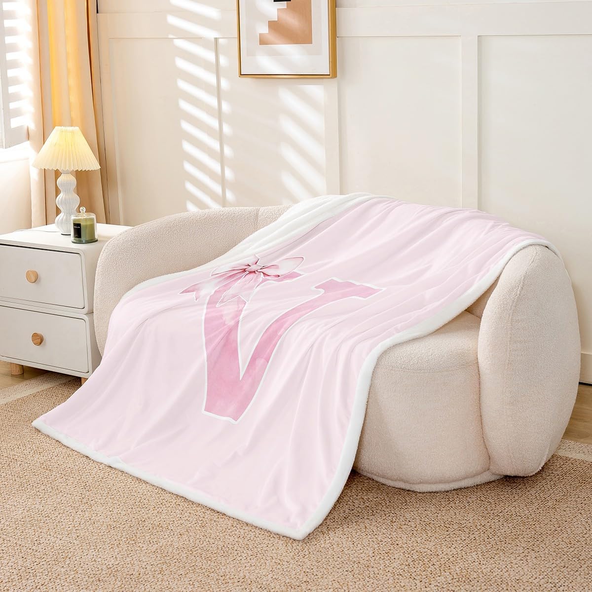 Erosebridal Monogrammed Bows Blanket Throw 50x60 for Girls,Coquette Trendy Initial V Plush Blanket Gifts for Women Daughter,Girly Pink Bowknot Fleece Blankets,Initial Personalized Preppy Decor(V)