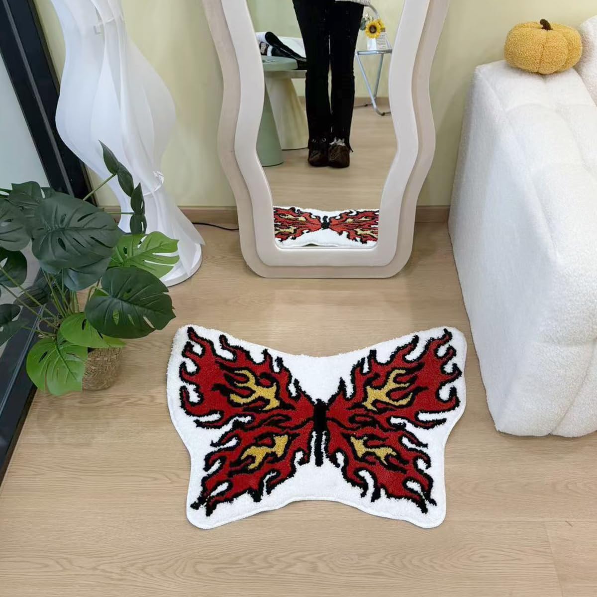 LAKEA Flame Butterfly Tufted Rug, Aesthetic Shaped Area Rug for Bedroom Decor, Soft Plush Accent Carpet with Anti-Slip Backing (31.5 X 23.6 inch)