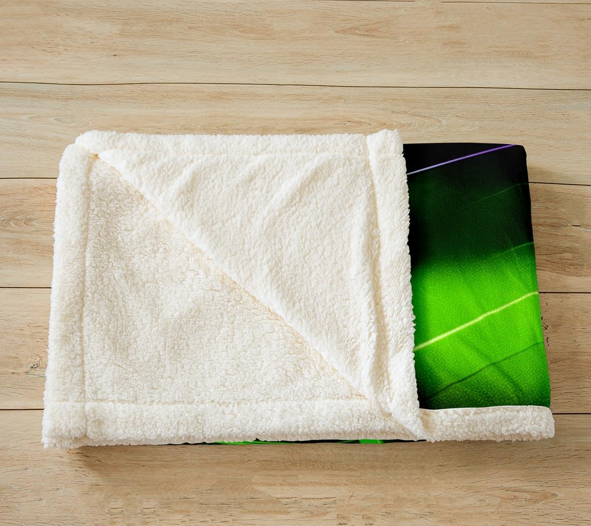 Feelyou Kids Boys Race Car Fleece Throw Blanket Green Sports Car Sherpa Blanket for Kids Teens Boys Girls Extreme Sports Theme Plush Blanket Speed Luxury Car Fuzzy Blanket for Sofa Bed Couch 60"x80"