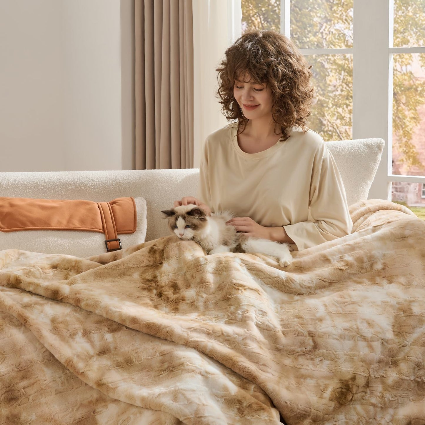 Krifey Oversized Faux Fur Blanket, Super Soft Cozy Blanket, Luxury Fluffy Throw Blanket Fuzzy Bed Throw, Plush for Women, Marbled Beige 60" x 80"