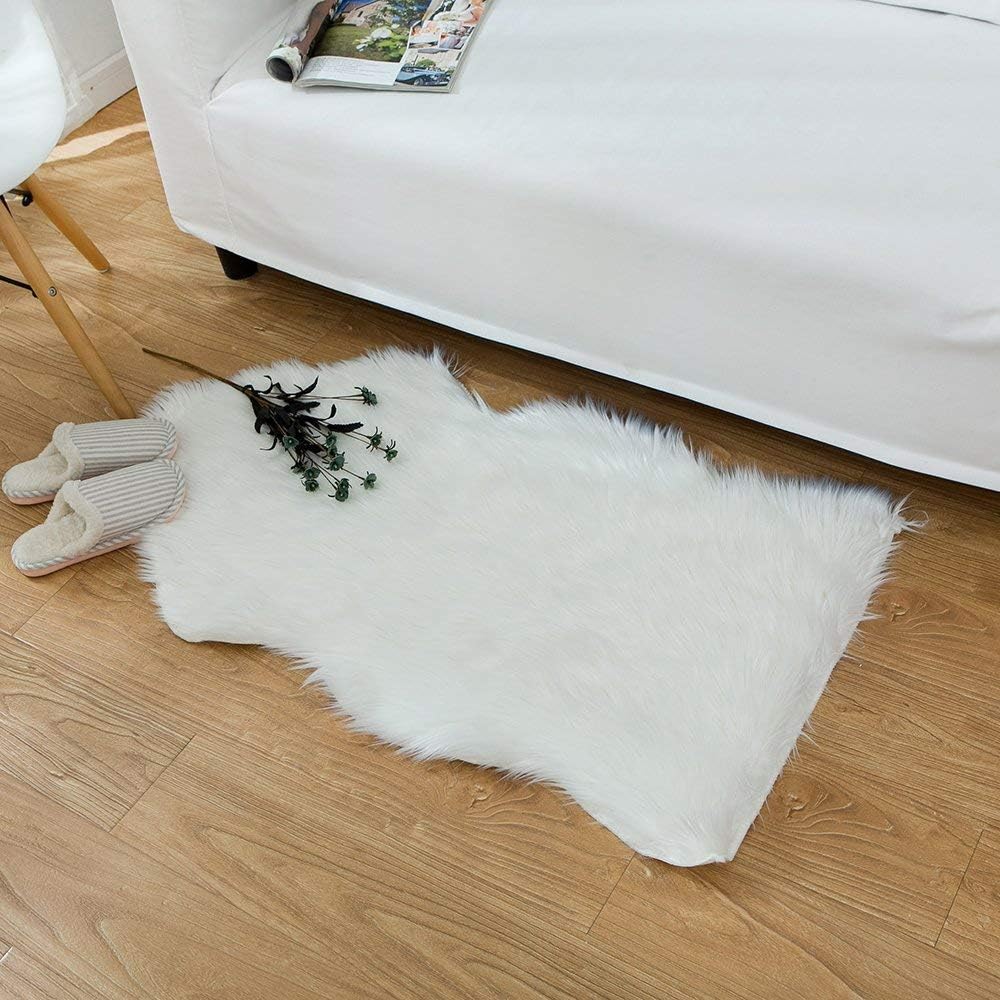 FAMI Soft Faux Sheepskin Fur Chair Couch Cover Area Rug Bedroom Floor Sofa Living Room (White)