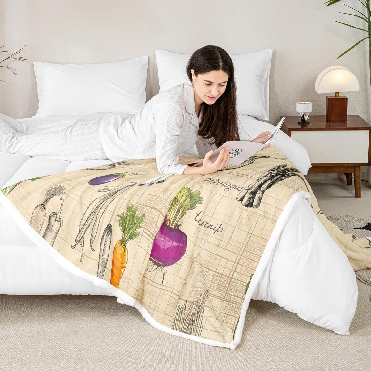 Feelyou Vegetables Fleece Throw Blanket Radish Eggplant Print Sherpa Blanket for Sofa Couch Food Theme Plush Fresh Vegetable Pattern Warm Fuzzy Room Decor 50"x60"